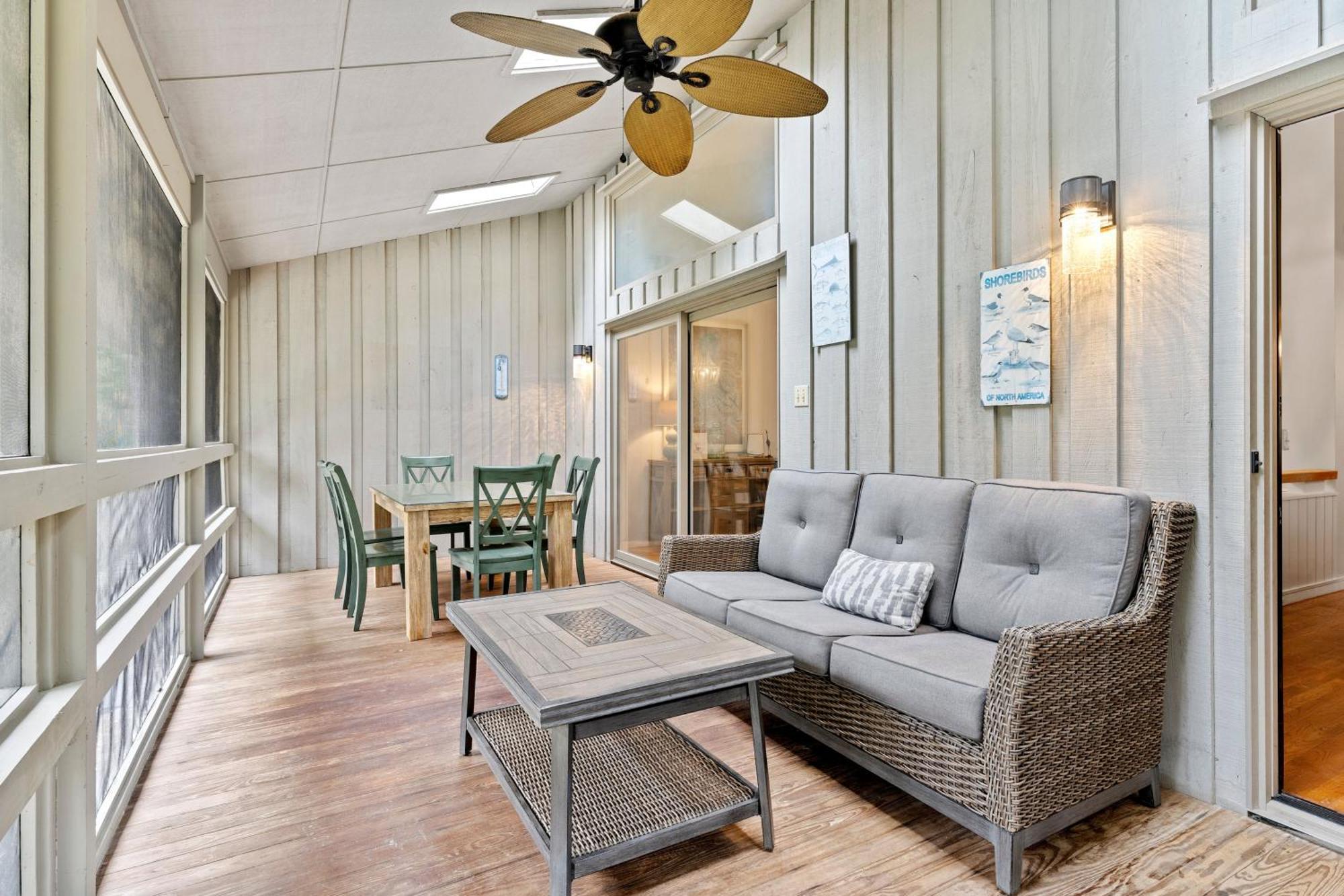 2nd Row House - Private Pool - 4 King Bedrooms - 19 Oyster Catcher Rd