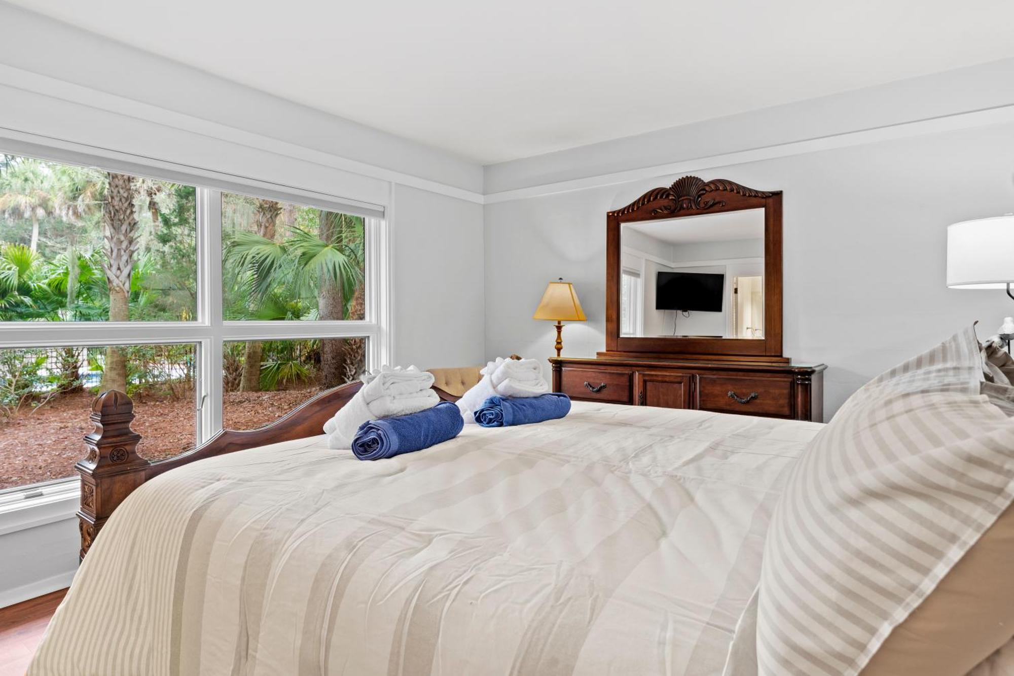 2nd Row House - Private Pool - 4 King Bedrooms - 19 Oyster Catcher Rd Hilton Head Island