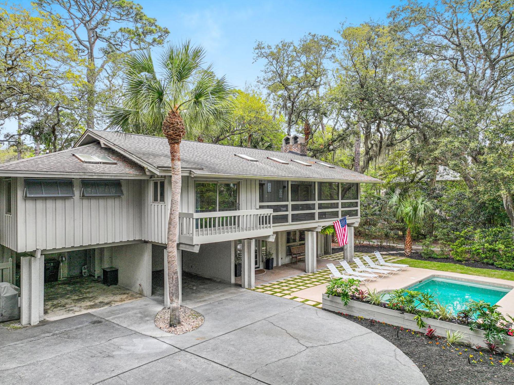 2nd Row House - Private Pool - 4 King Bedrooms - 19 Oyster Catcher Rd *