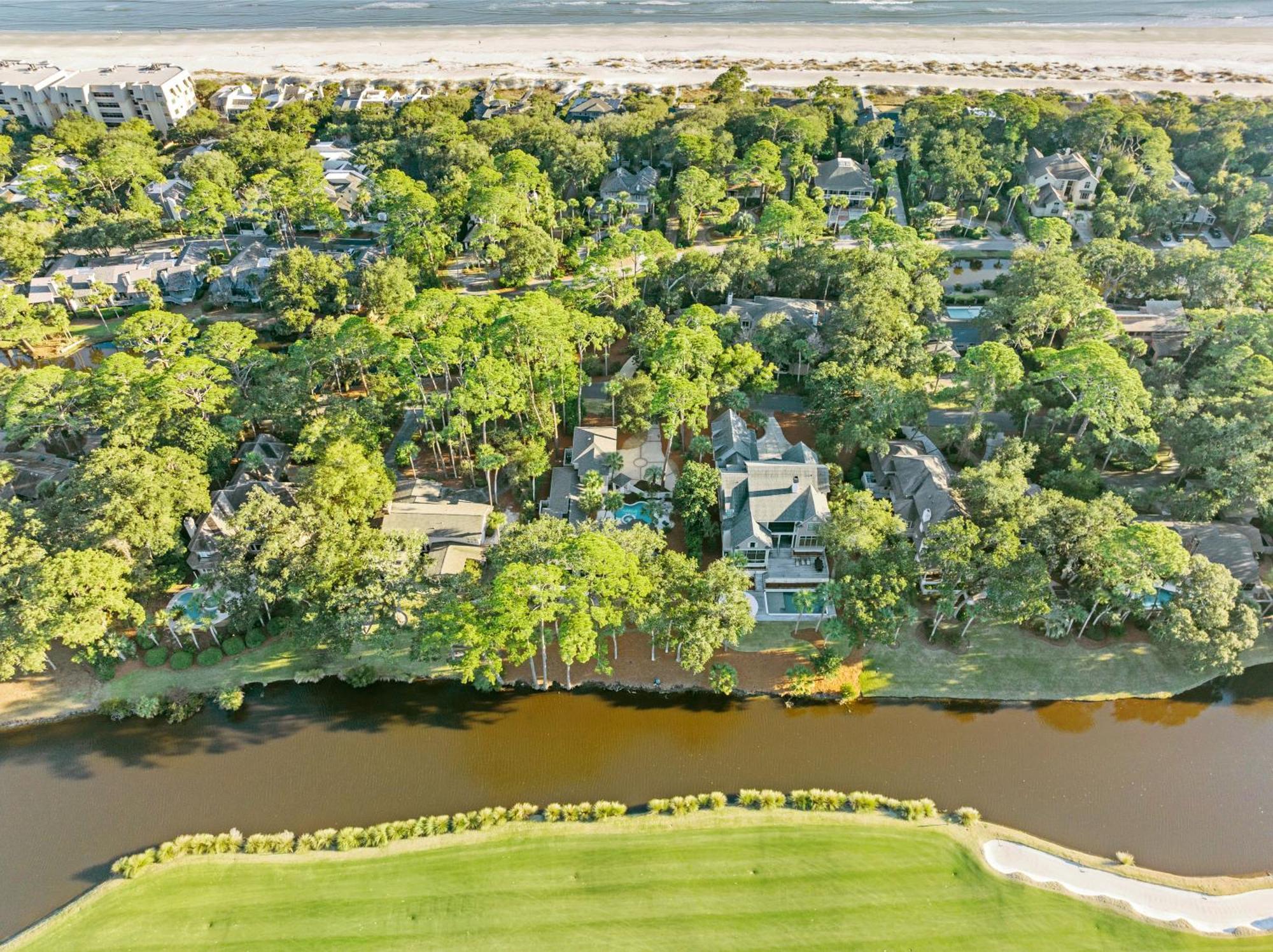 Holiday home New Listing - 3rd Row - Pool - - Golf Course - Lagoon - 8 Lagoon Rd Hilton Head Island