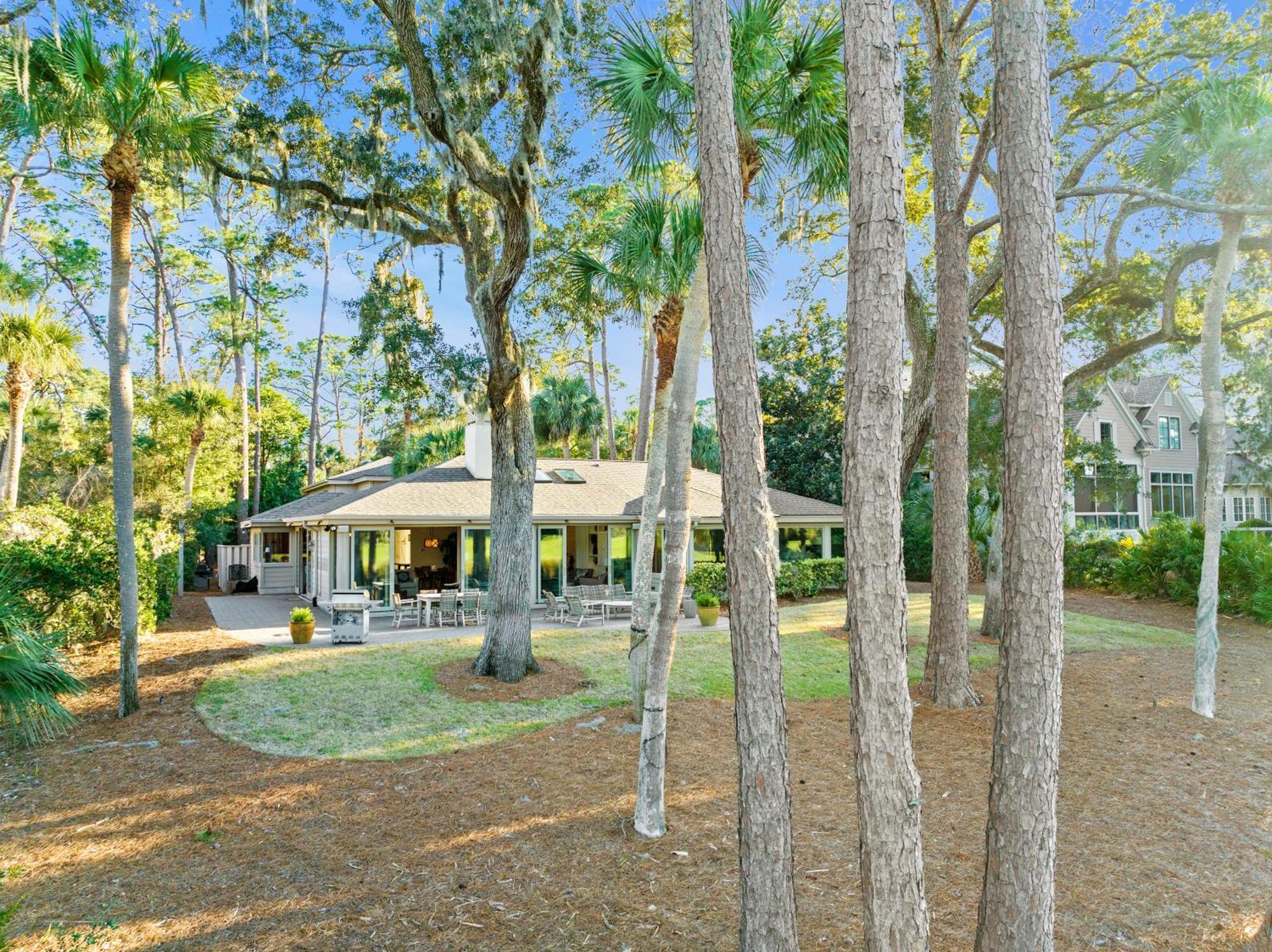 New Listing - 3rd Row - Pool - - Golf Course - Lagoon - 8 Lagoon Rd