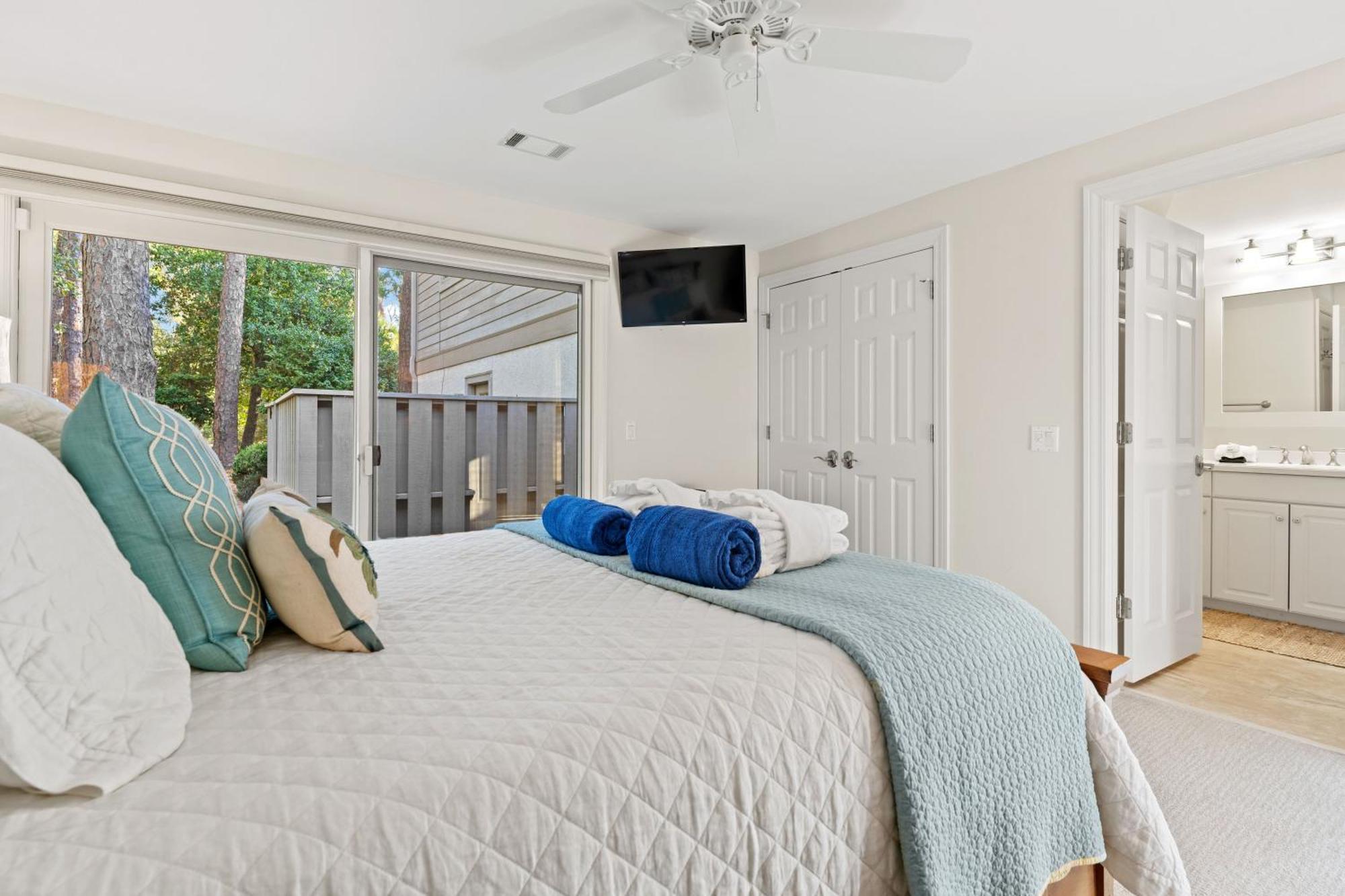 New Listing - 3rd Row - Pool - - Golf Course - Lagoon - 8 Lagoon Rd Holiday home