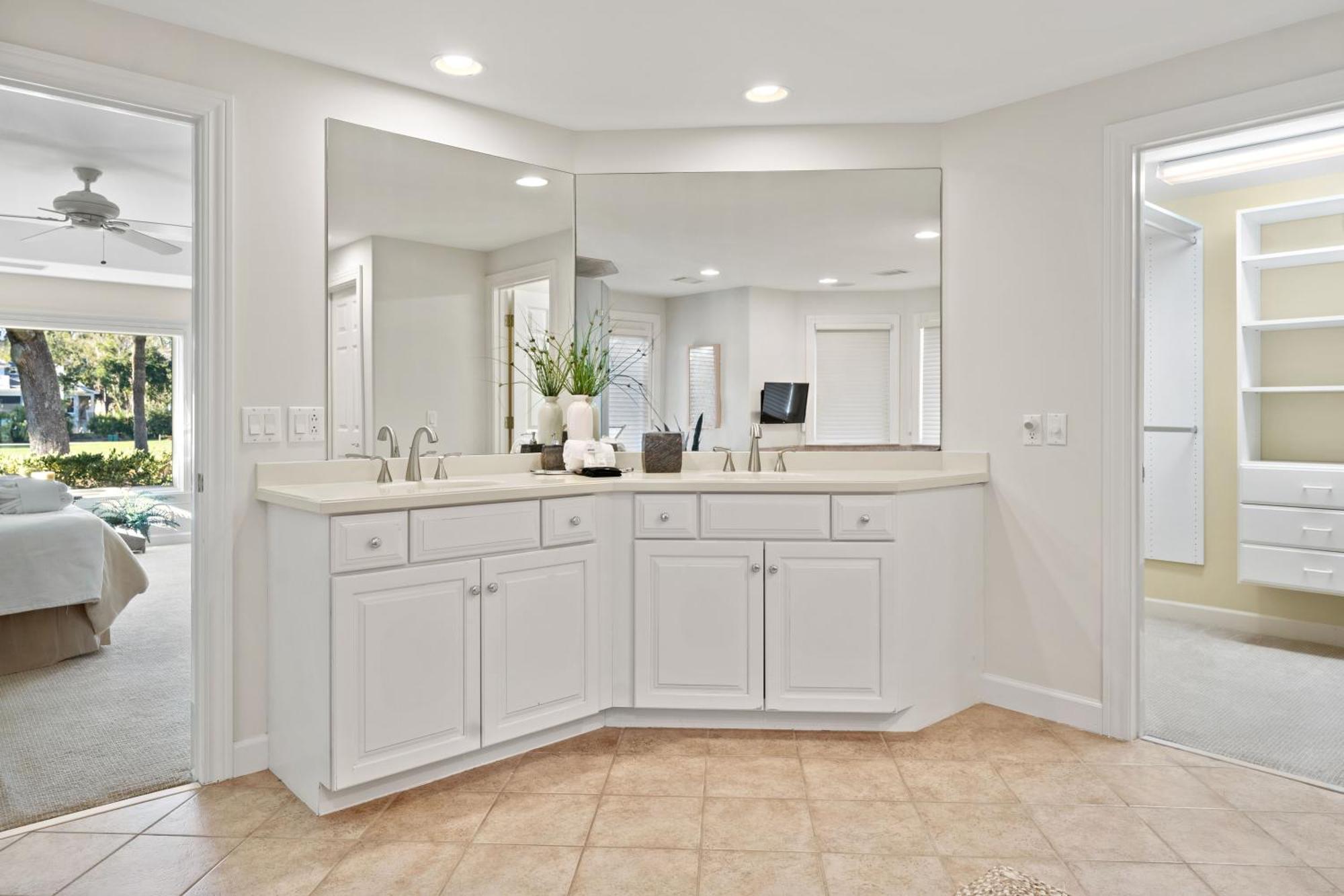 Holiday home New Listing - 3rd Row - Pool - - Golf Course - Lagoon - 8 Lagoon Rd Hilton Head Island