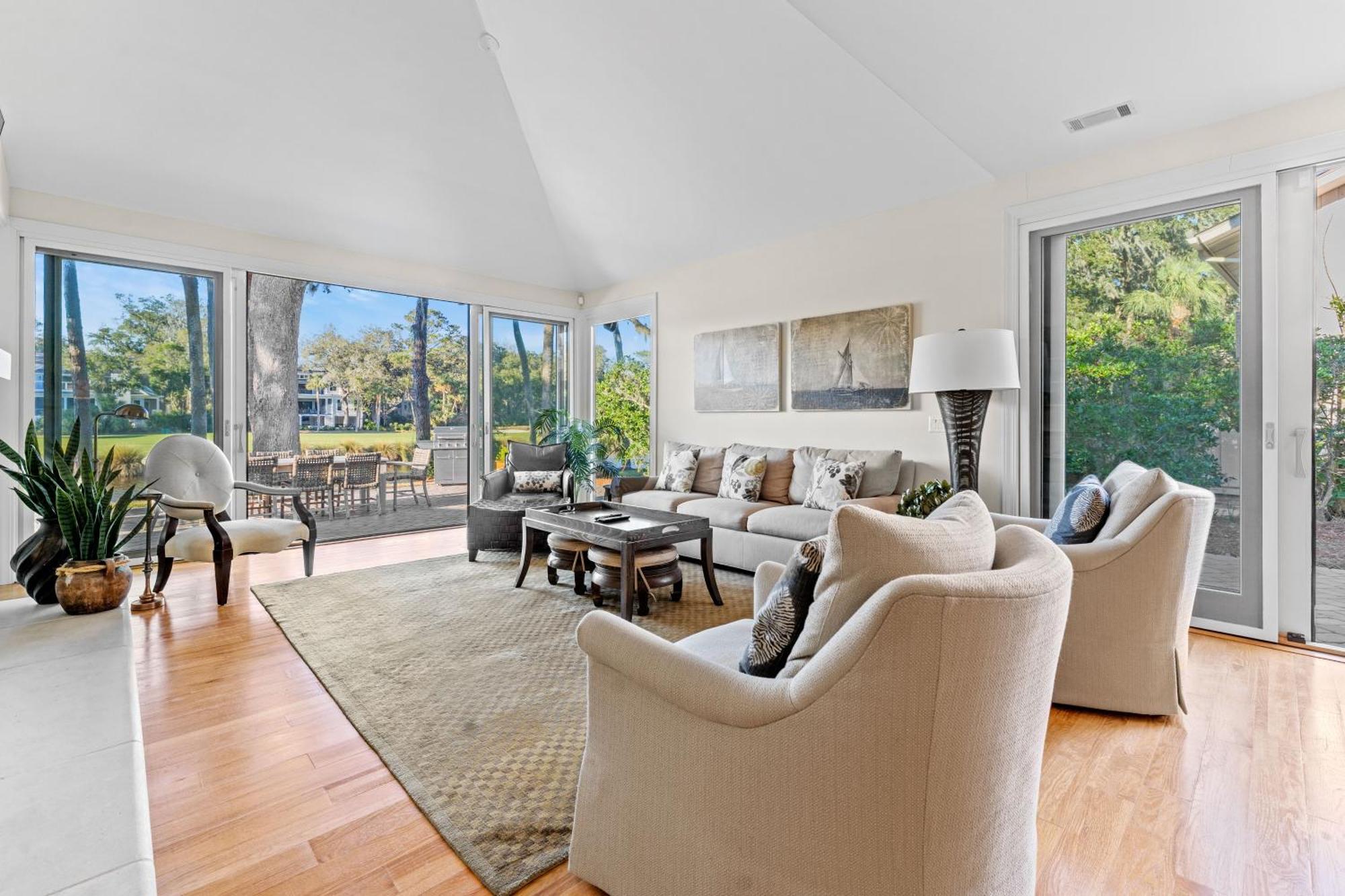 New Listing - 3rd Row - Pool - - Golf Course - Lagoon - 8 Lagoon Rd *