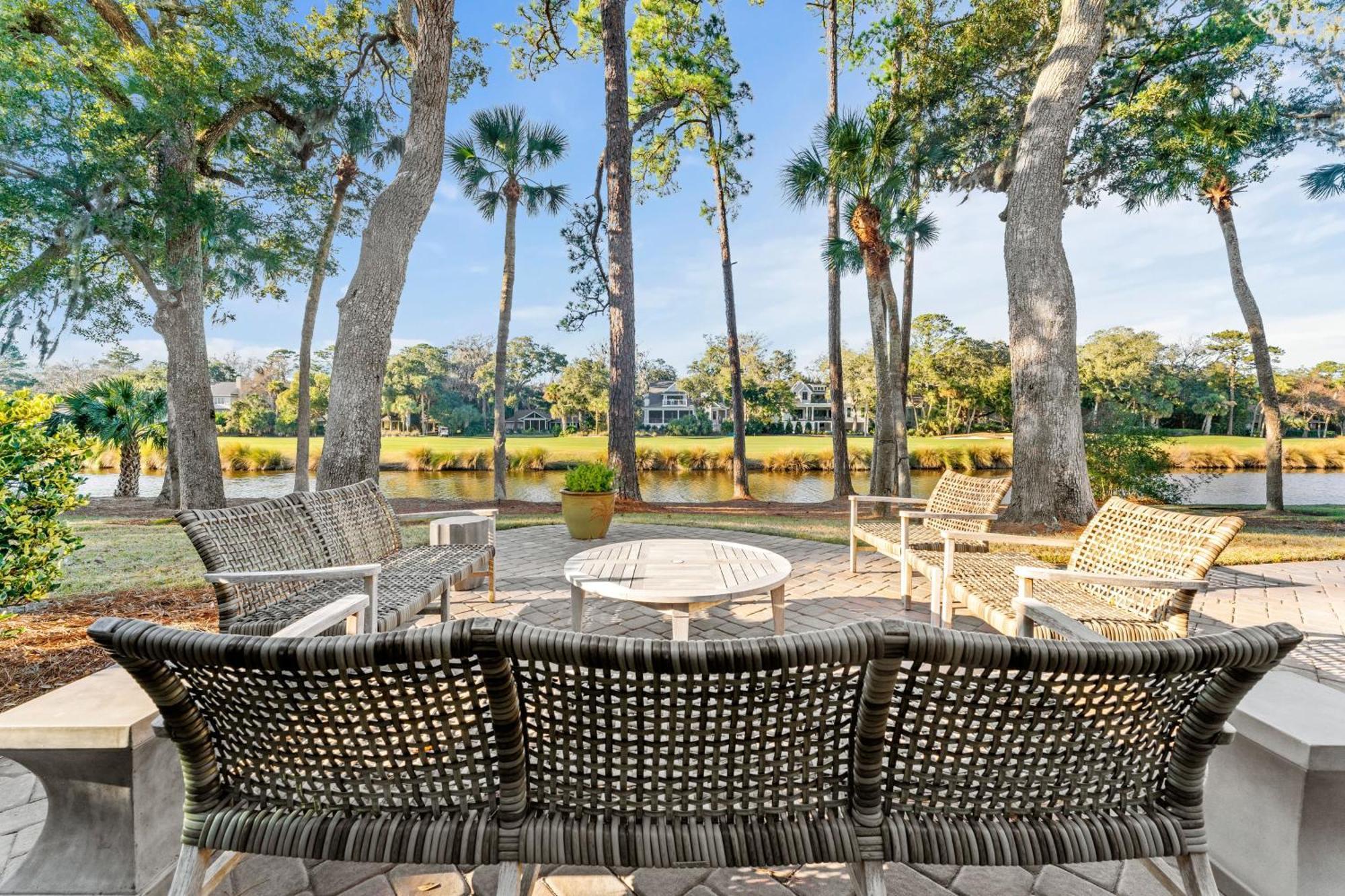 Holiday home New Listing - 3rd Row - Pool - - Golf Course - Lagoon - 8 Lagoon Rd *