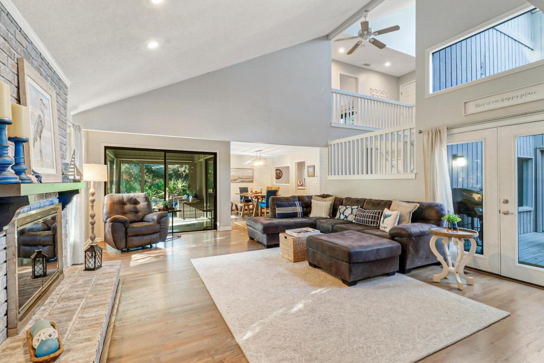 150 Otter Road Villa