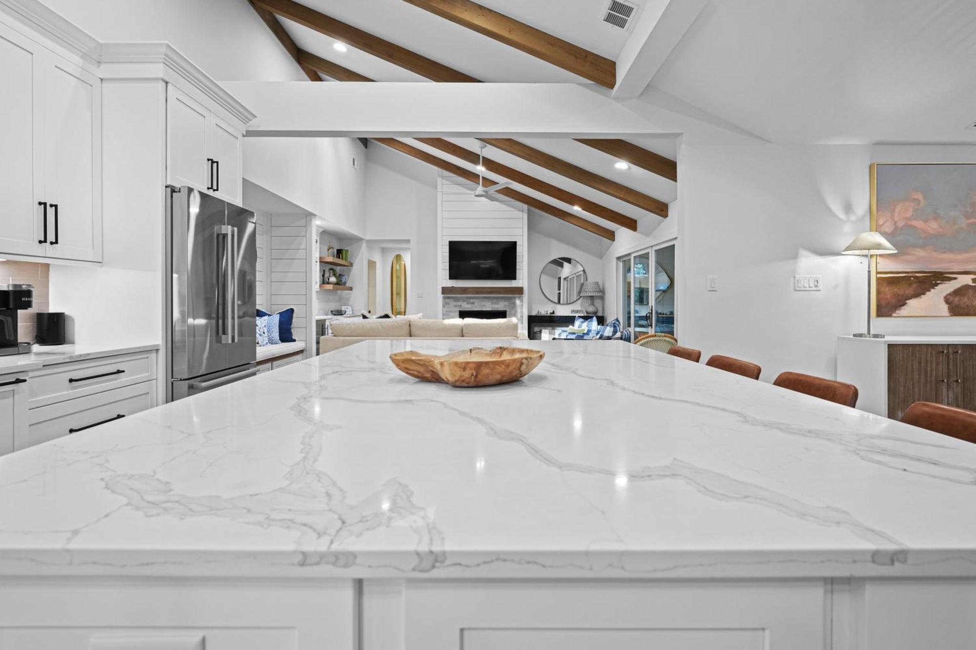 New Listing - Upscale Coastal Ranch - Private Pool & - 13 Planters Wood Ct