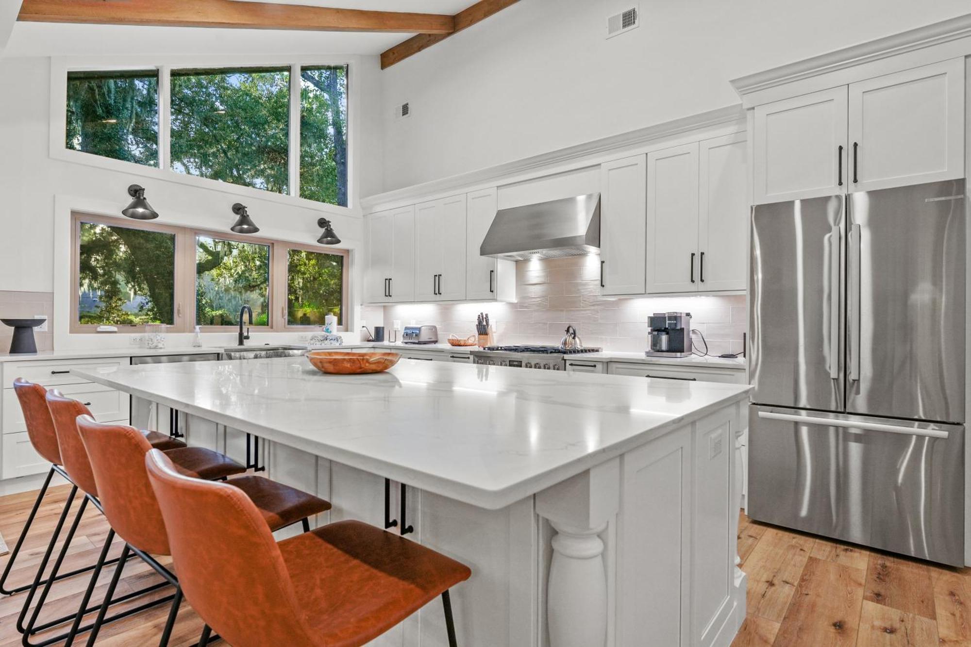 New Listing - Upscale Coastal Ranch - Private Pool & - 13 Planters Wood Ct *