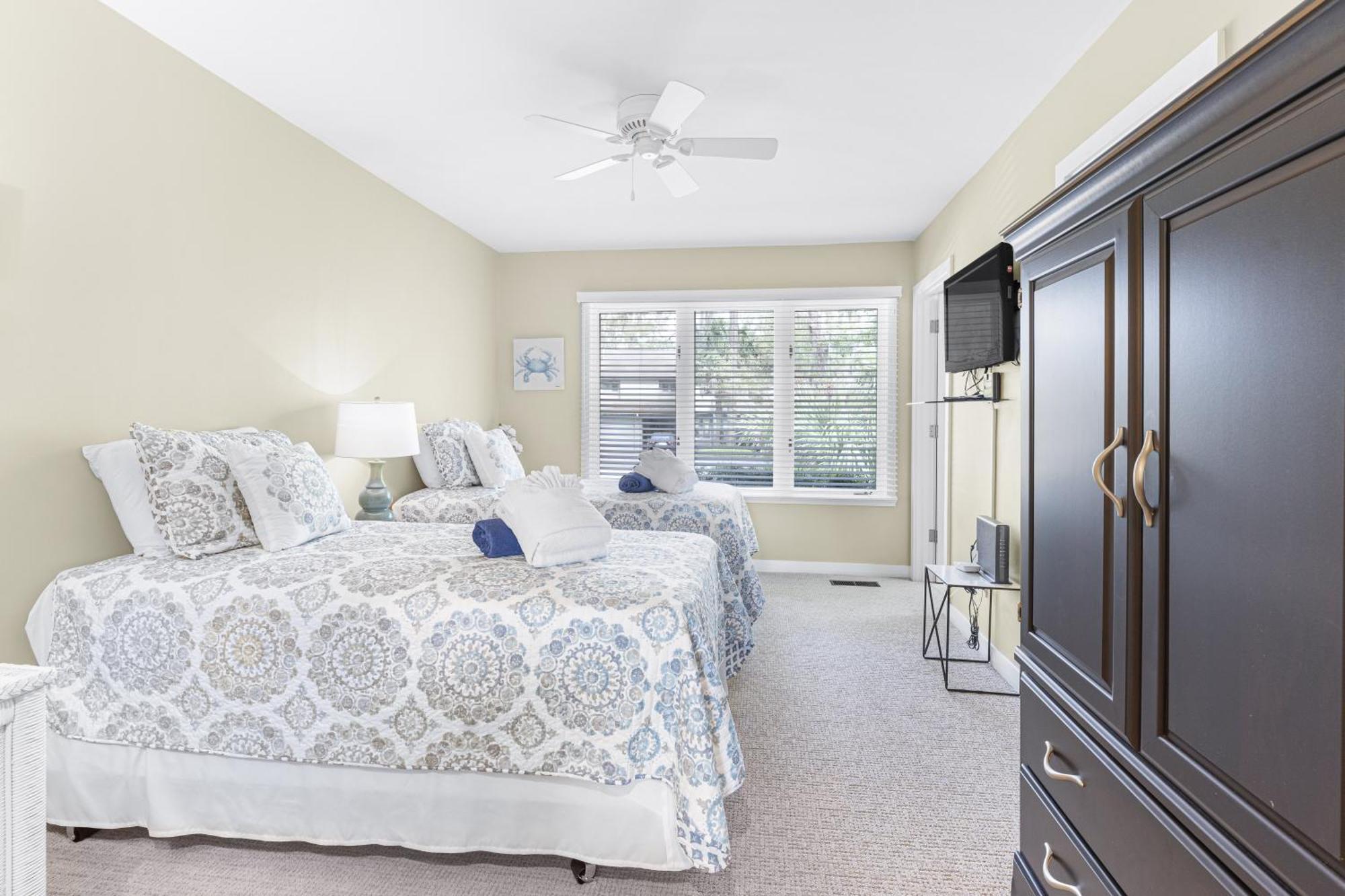 Private Pool & - Golf Course Views - Walk To Harbour Town - 24 Stoney Creek Road