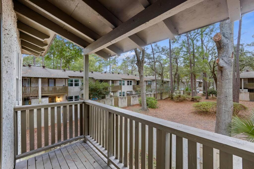 #94 Bright 2bdr Pet Welcome Pool 2parking Baby Crib Apartment Hilton Head Island