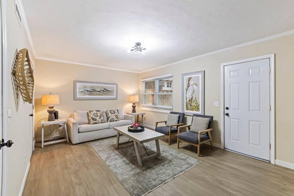 #94 Bright 2bdr Pet Welcome Pool 2parking Baby Crib Apartment Hilton Head Island