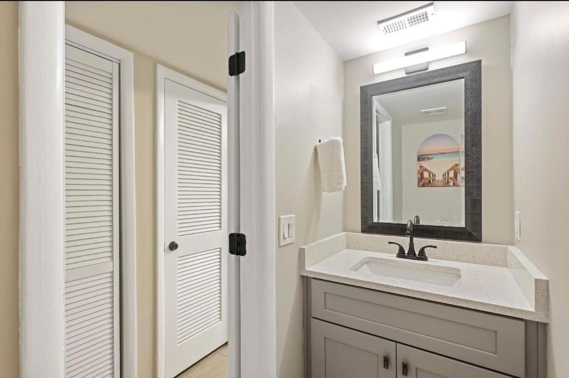 #81 Beautiful Large 2 Assigned Parking Pool Pet Friendly Near * Hilton Head Island