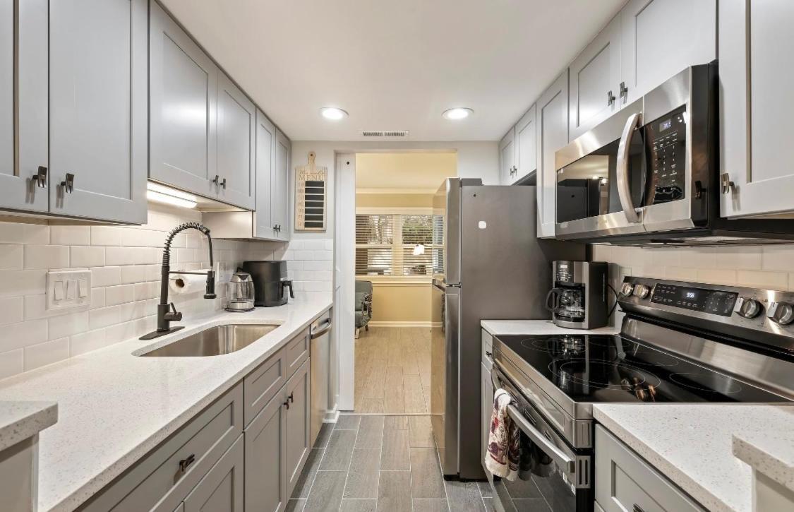 #81 Beautiful Large 2 Assigned Parking Pool Pet Friendly Near * Hilton Head Island