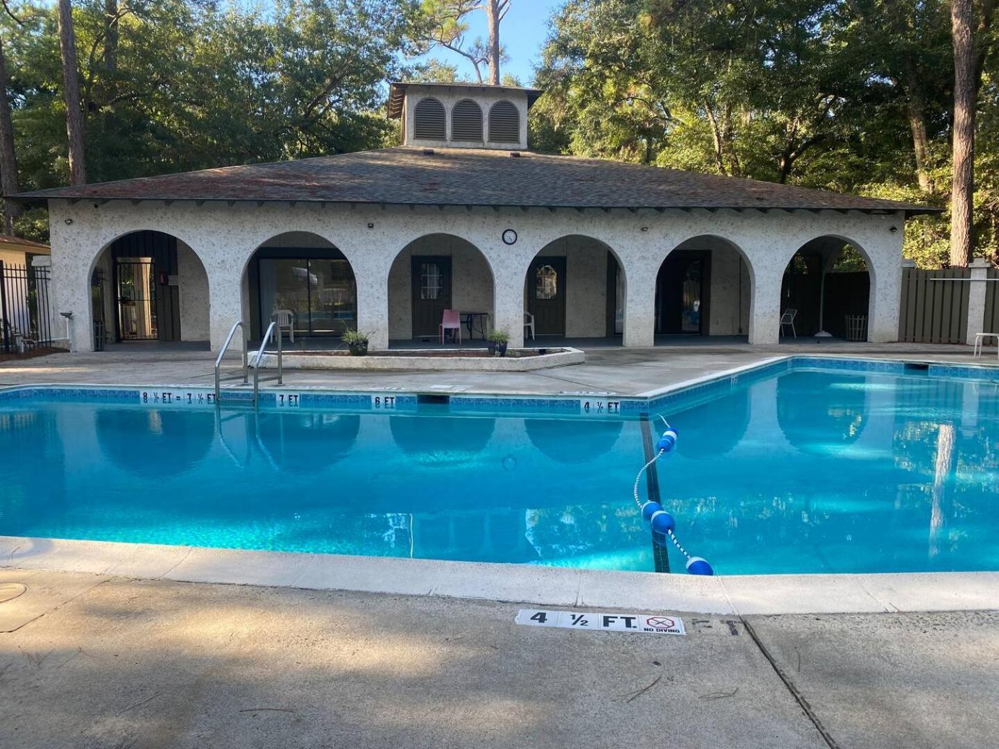 #82 Spectacular Ideal Location 2bdr/2parking Holiday home