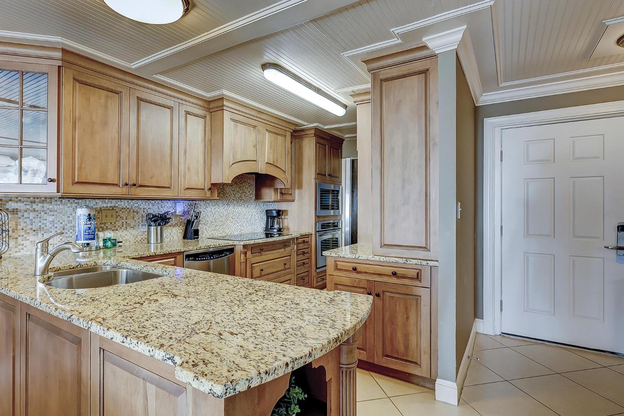 211 Shorewood 2 Bedroom Oceanfront Holiday home *