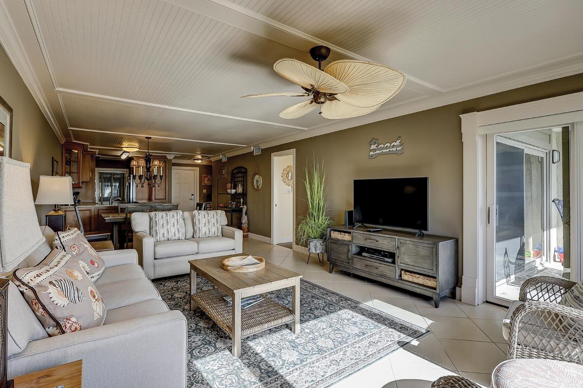 211 Shorewood 2 Bedroom Oceanfront Holiday home