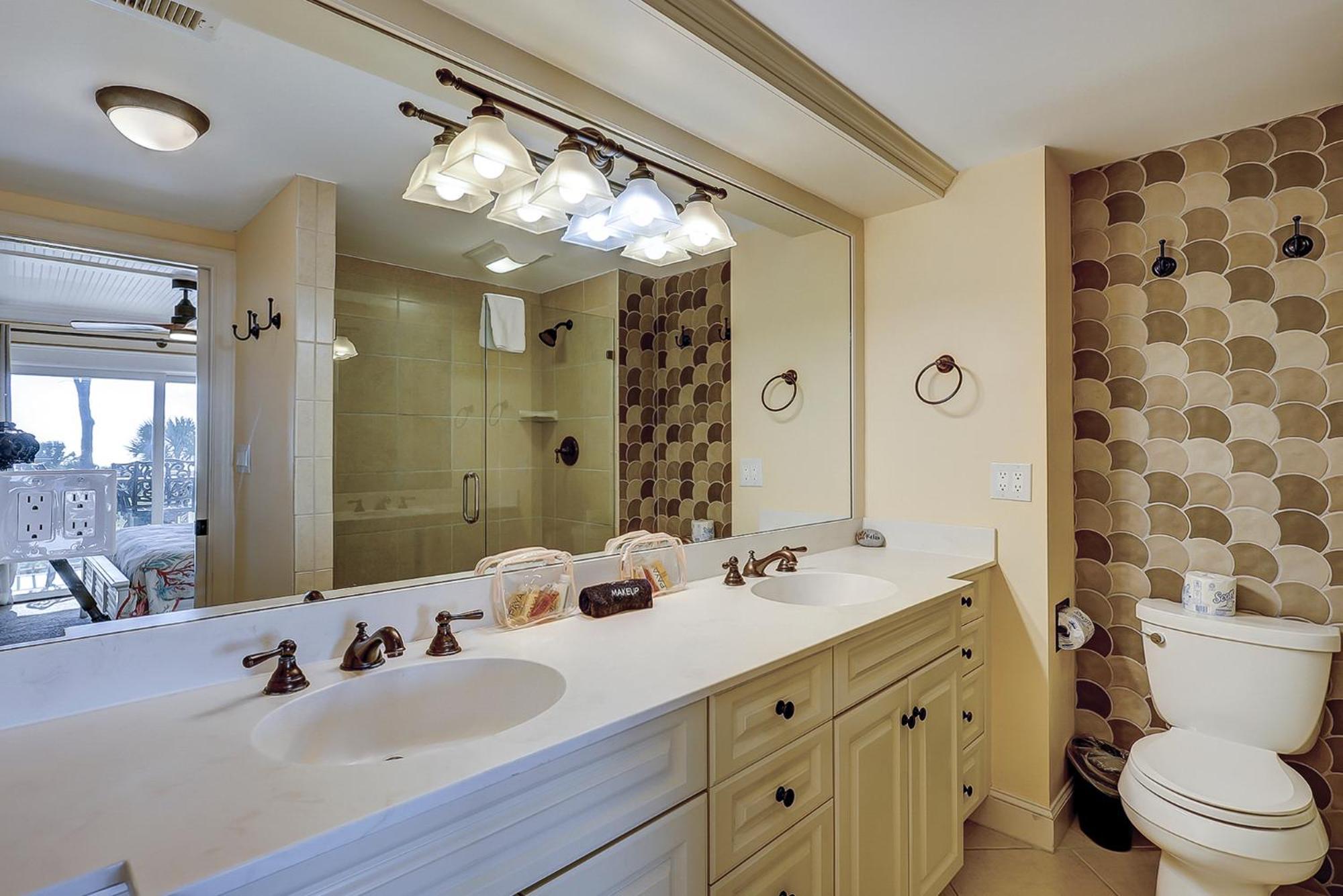 Holiday home 211 Shorewood 2 Bedroom Oceanfront