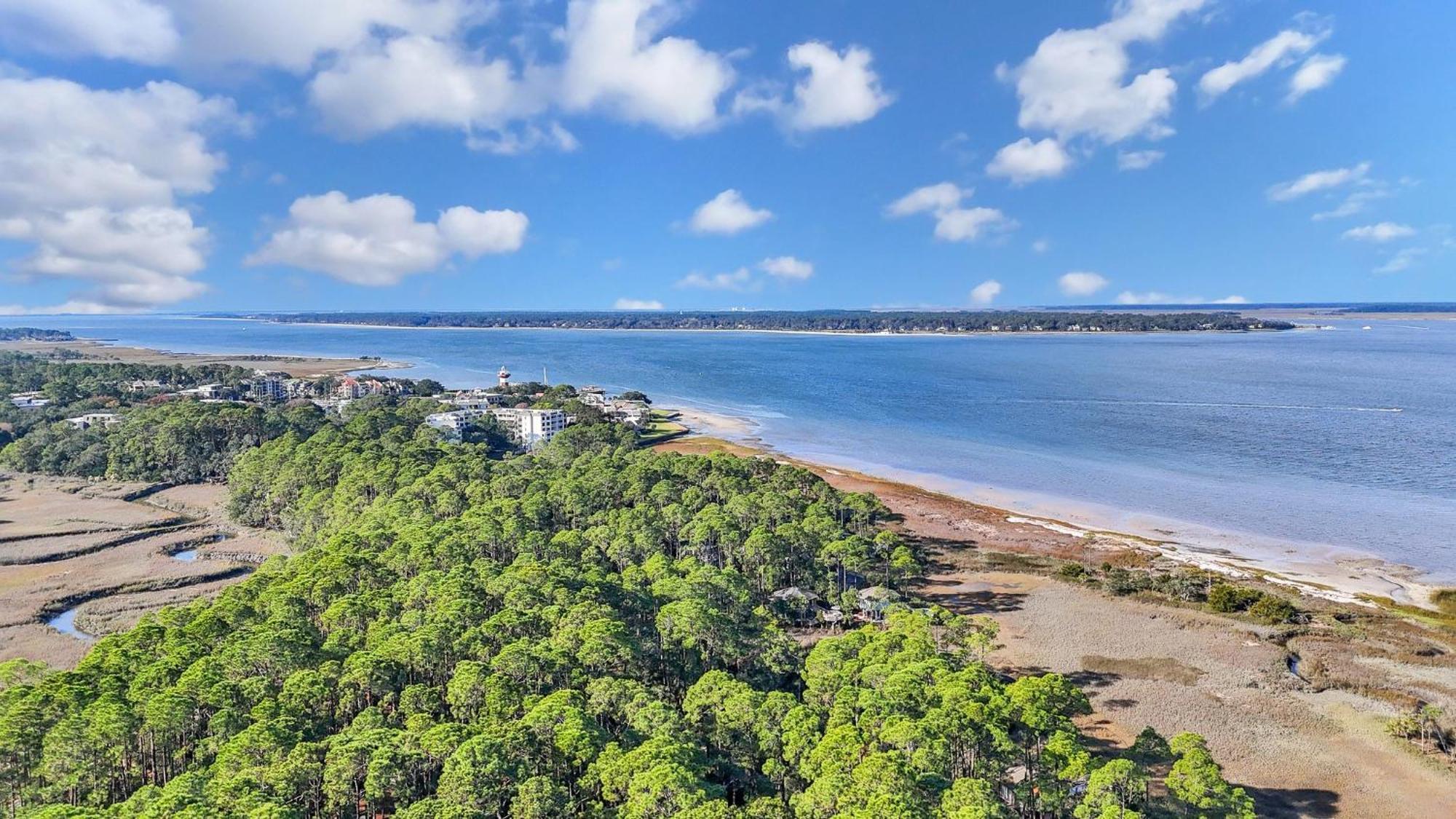 A Magical Treehouse By The Sea! Villa *