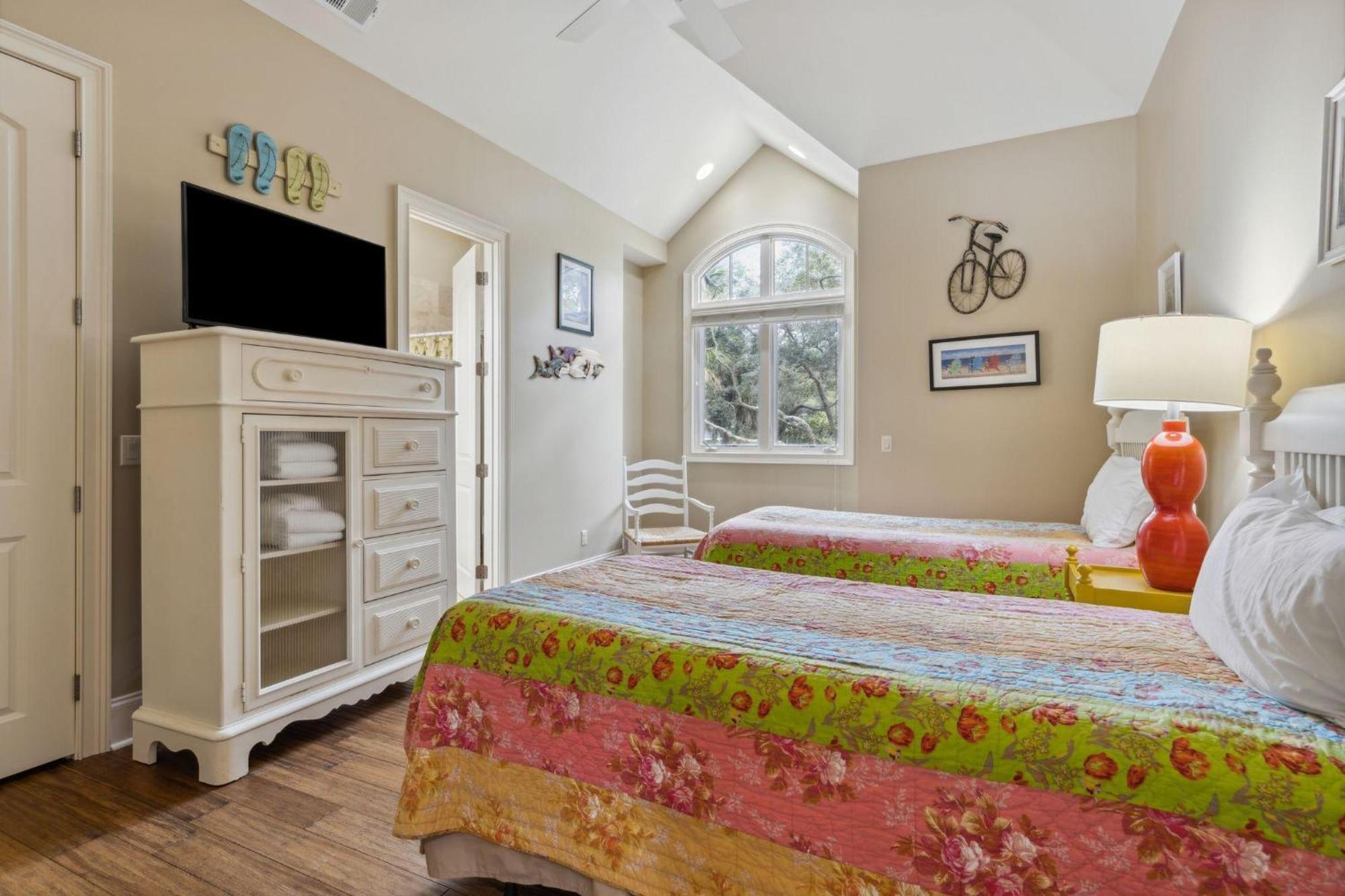30 Ruddy Turnstone | Ruddy Retreat Hilton Head Island