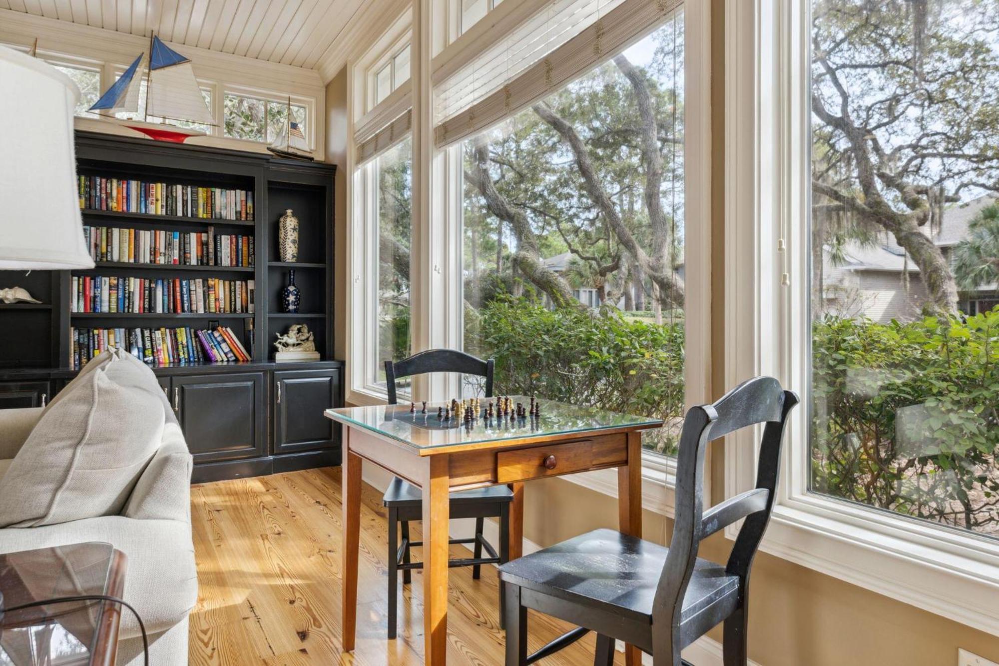 30 Ruddy Turnstone | Ruddy Retreat
