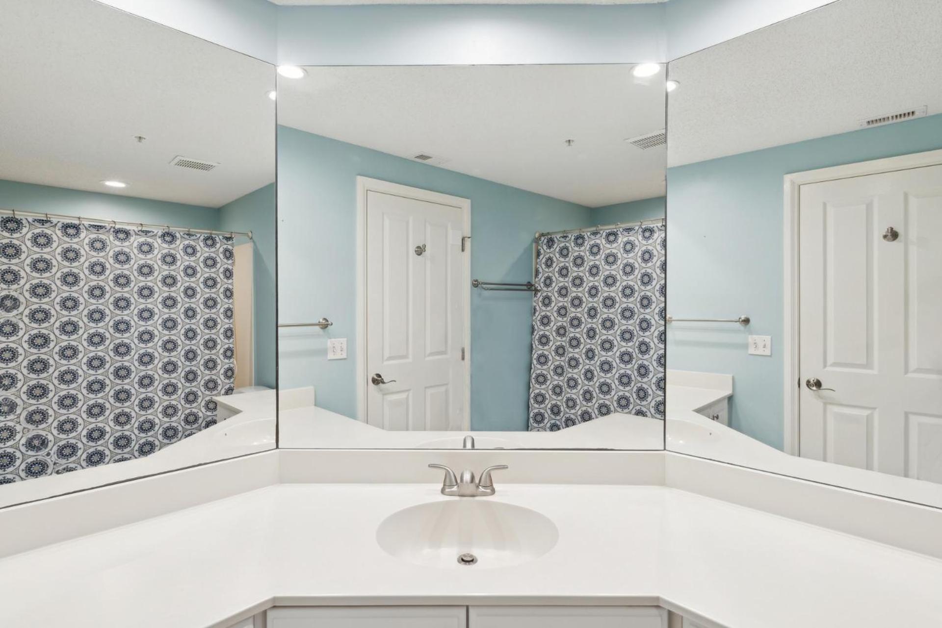 4205 Windsor Court North Holiday home *