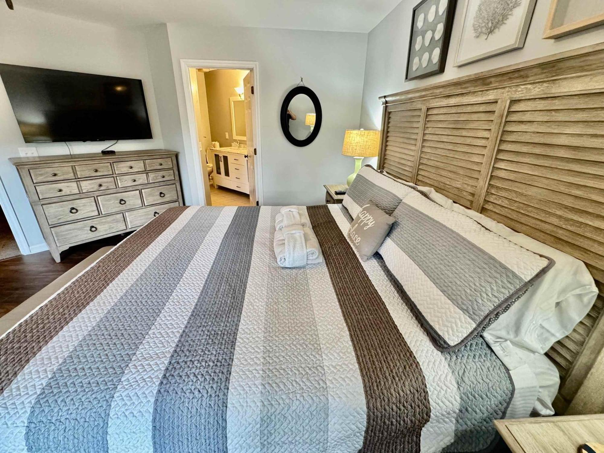 Holiday home Lovely 3 Bed3 Bath Pet Friendlyvilla - Walk To The Pools And Tennis #75 Ocean Breeze *