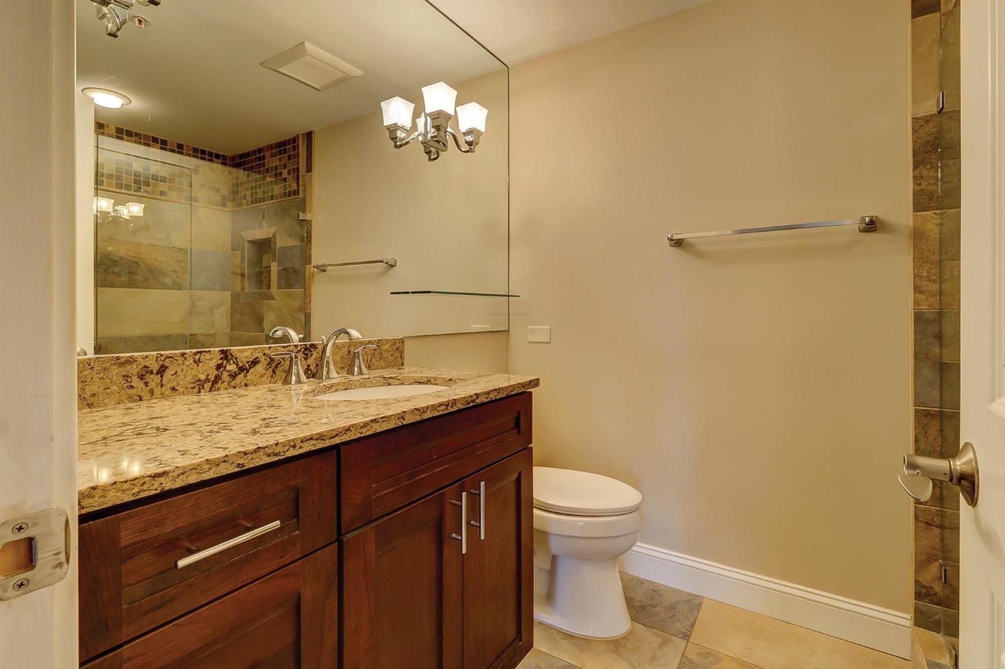 404 Barrington Arms Villa *