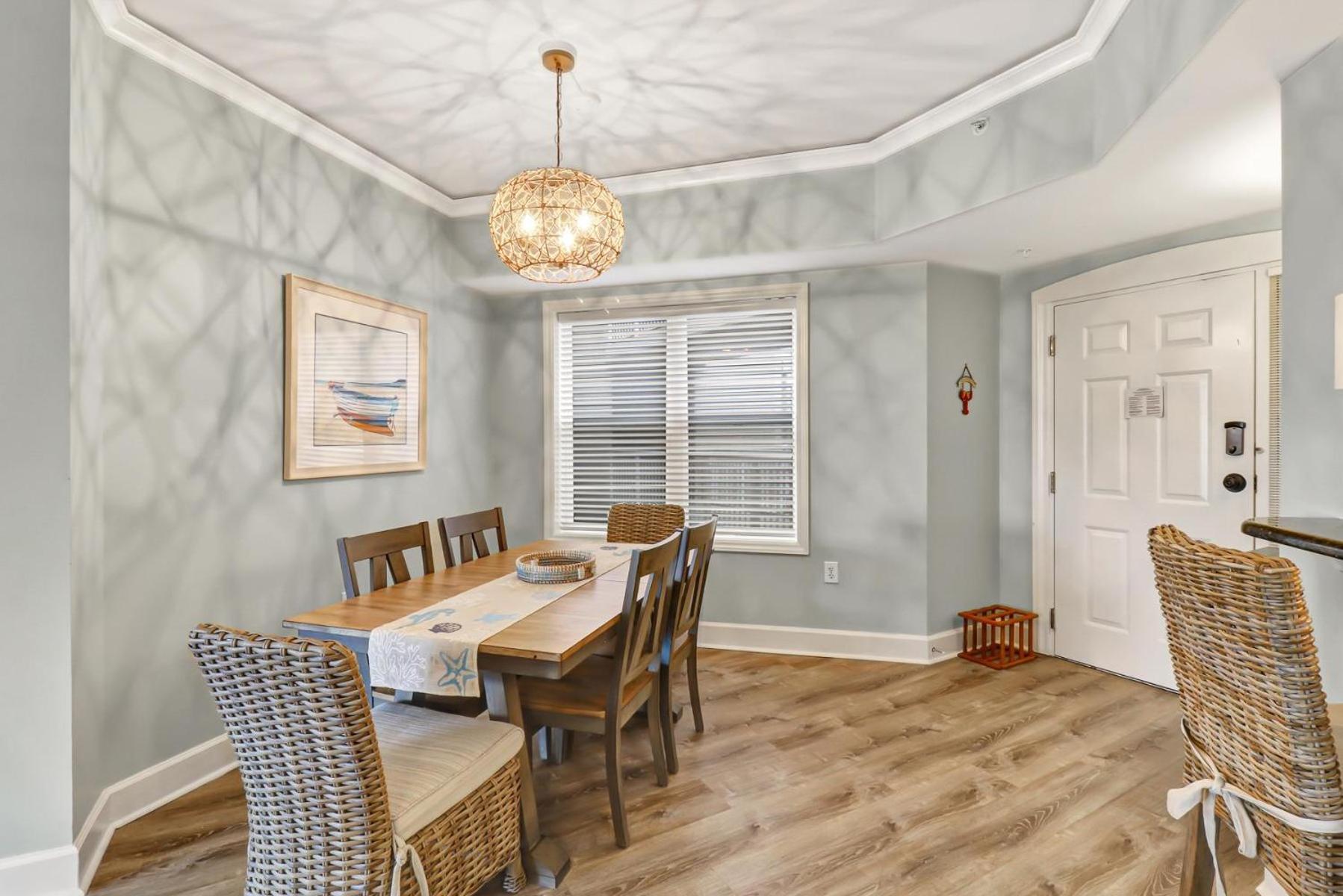 5305 Hampton Place Villa *