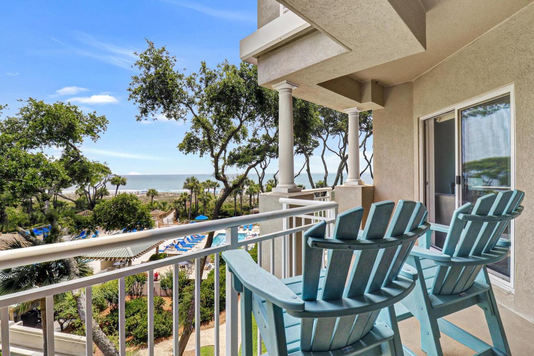 5305 Hampton Place Villa