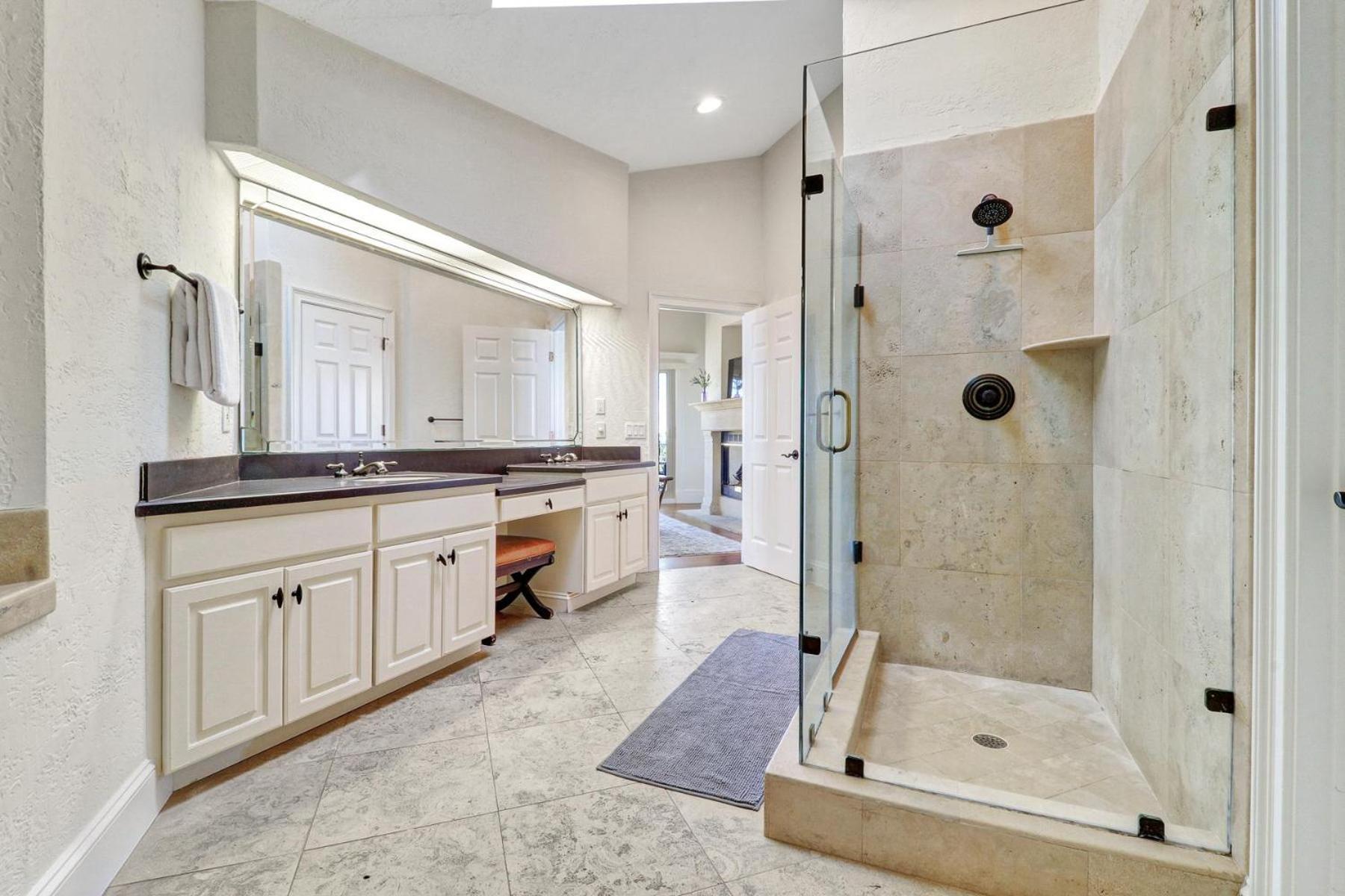 26 Bradley Circle *