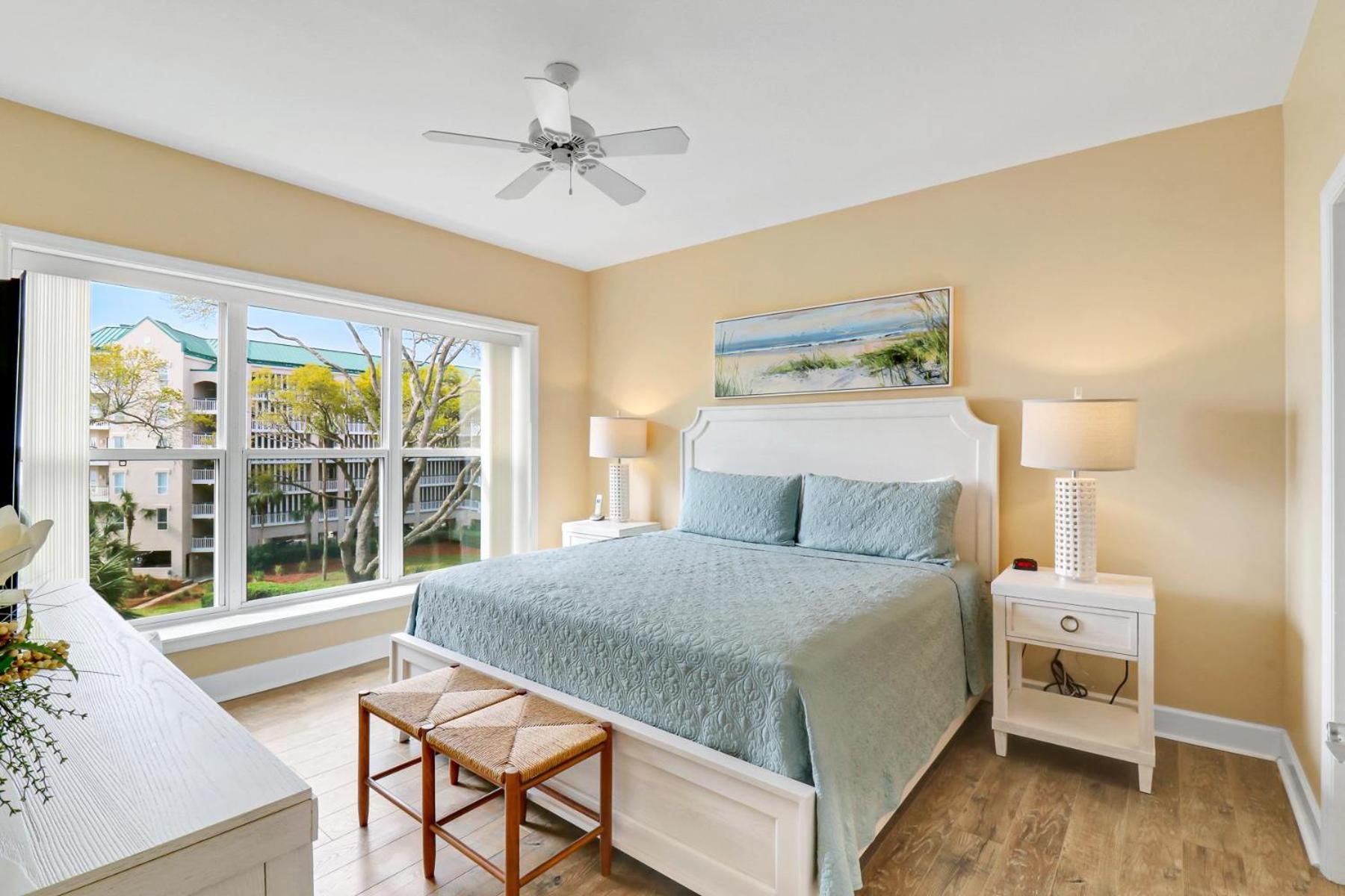 5303 Hampton Place Villa