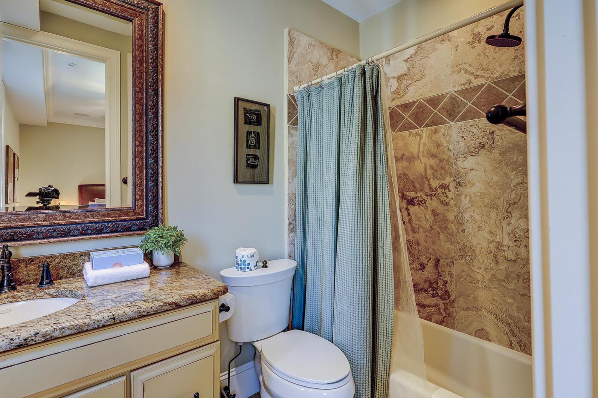Holiday home New Listing! Luxury 6 Bedroom 8 Ba Private Heated Pool 3 Kings 2 Queens 8 Twins Day Bed Upscale Decor *