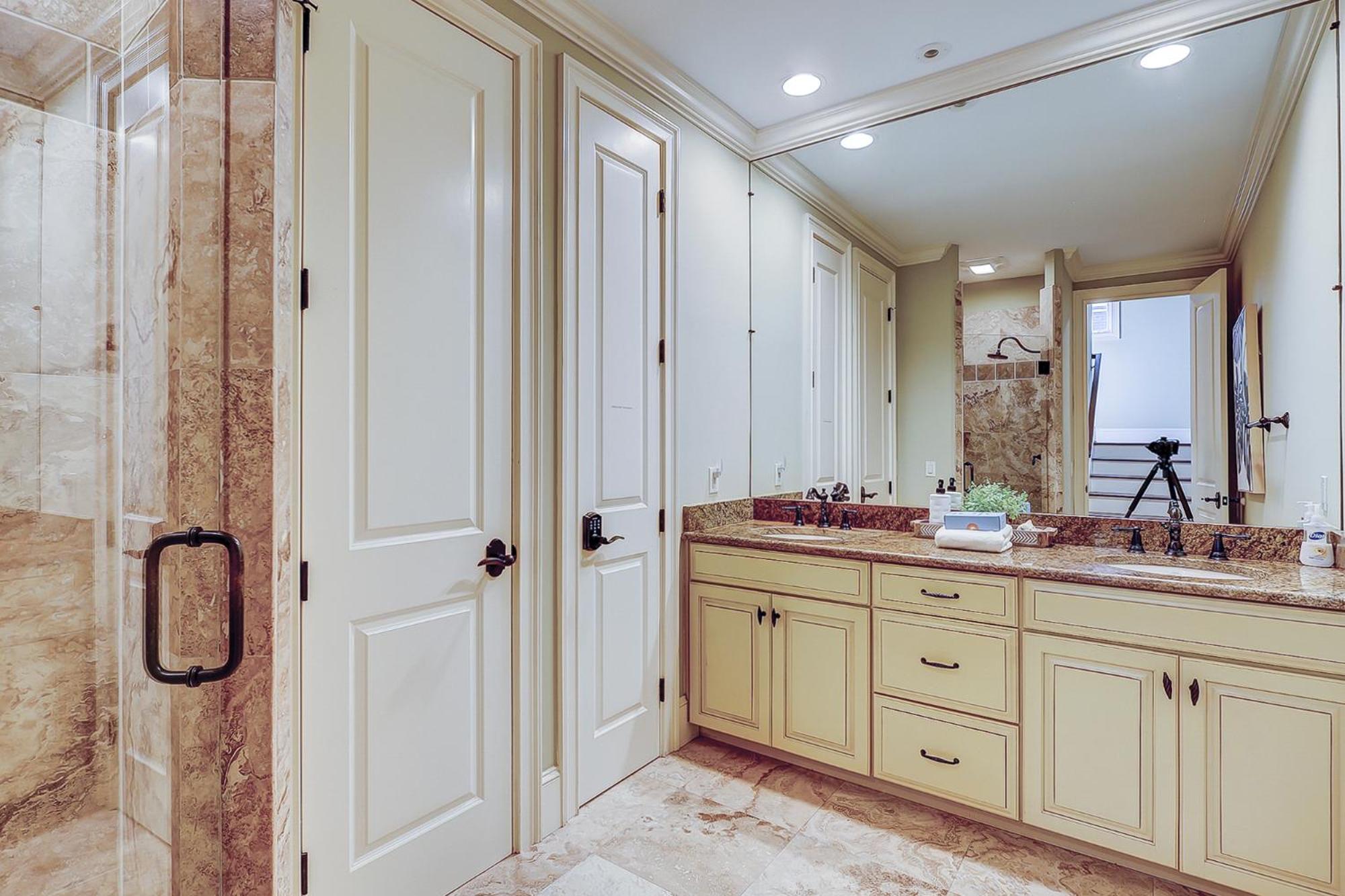New Listing! Luxury 6 Bedroom 8 Ba Private Heated Pool 3 Kings 2 Queens 8 Twins Day Bed Upscale Decor