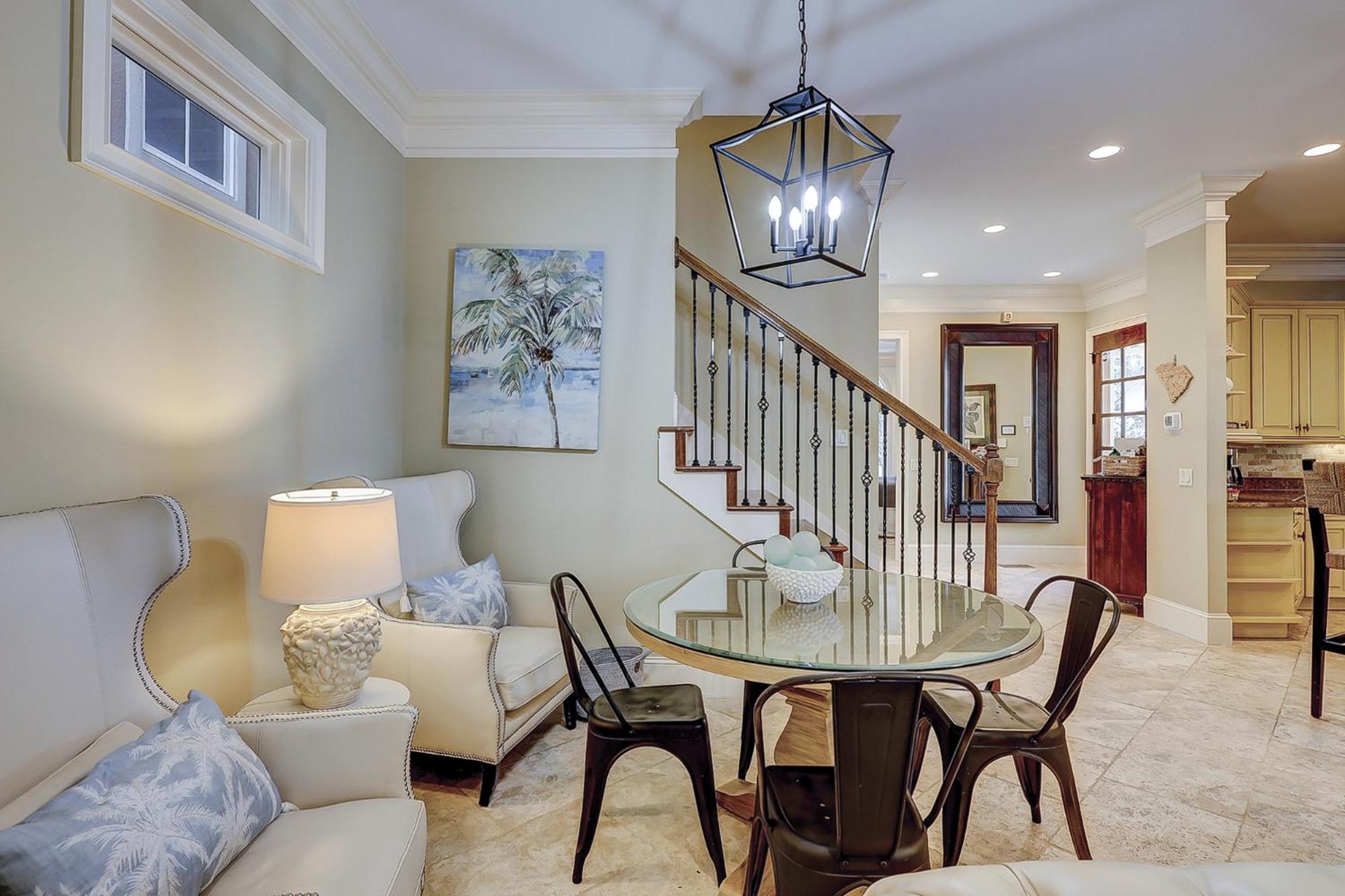 New Listing! Luxury 6 Bedroom 8 Ba Private Heated Pool 3 Kings 2 Queens 8 Twins Day Bed Upscale Decor Holiday home