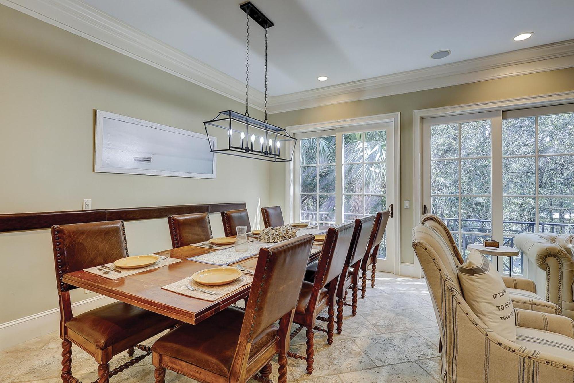 New Listing! Luxury 6 Bedroom 8 Ba Private Heated Pool 3 Kings 2 Queens 8 Twins Day Bed Upscale Decor Holiday home *