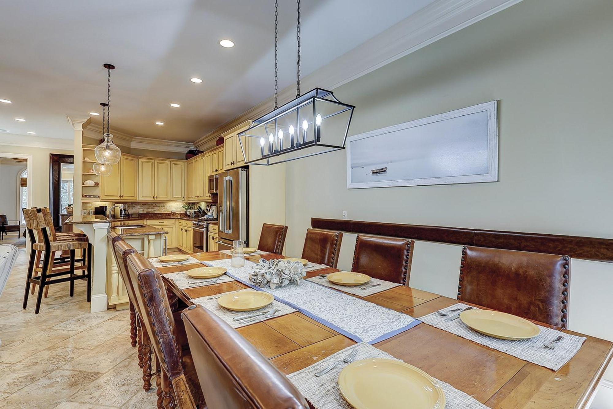 Holiday home New Listing! Luxury 6 Bedroom 8 Ba Private Heated Pool 3 Kings 2 Queens 8 Twins Day Bed Upscale Decor Hilton Head Island