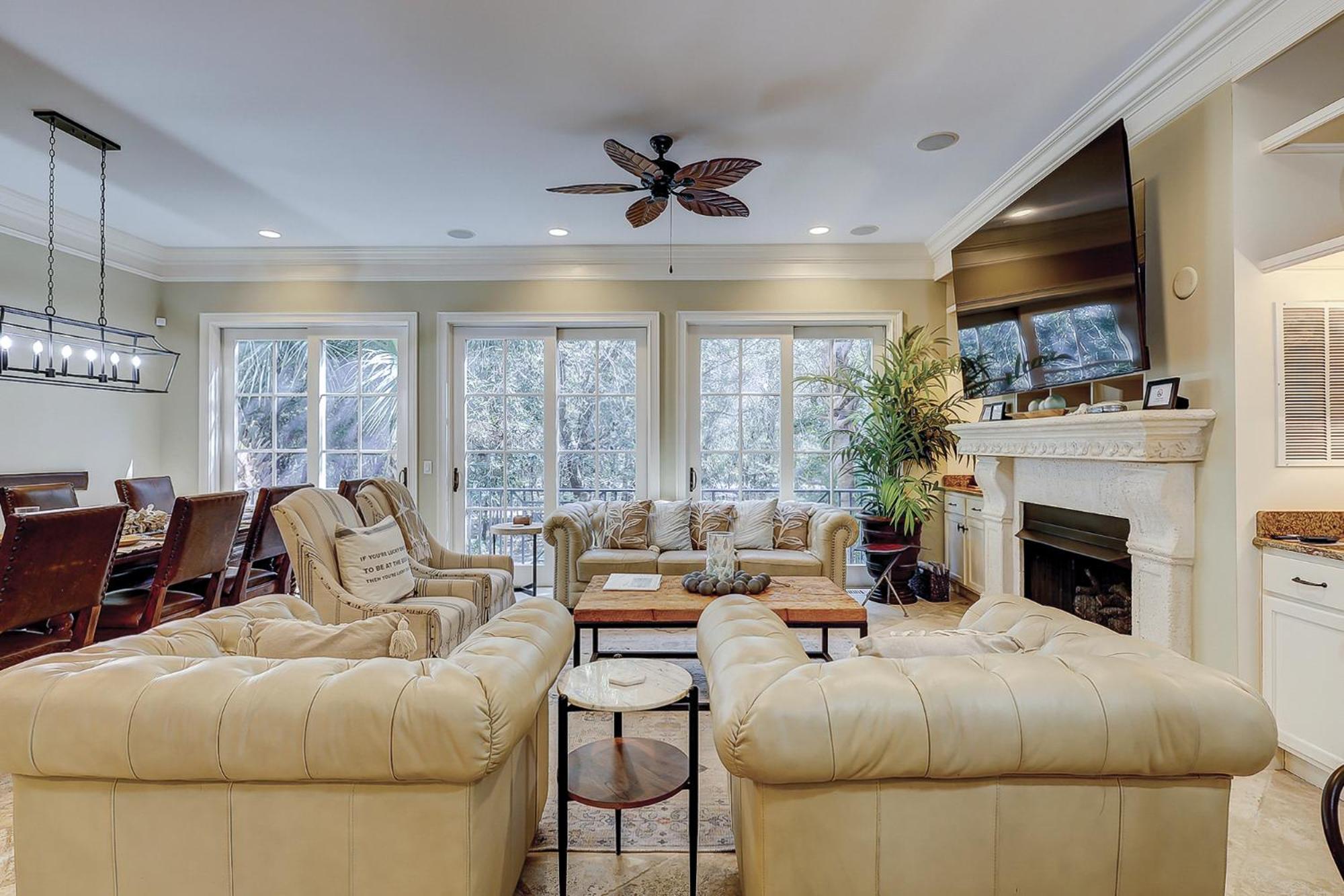 New Listing! Luxury 6 Bedroom 8 Ba Private Heated Pool 3 Kings 2 Queens 8 Twins Day Bed Upscale Decor Holiday home *