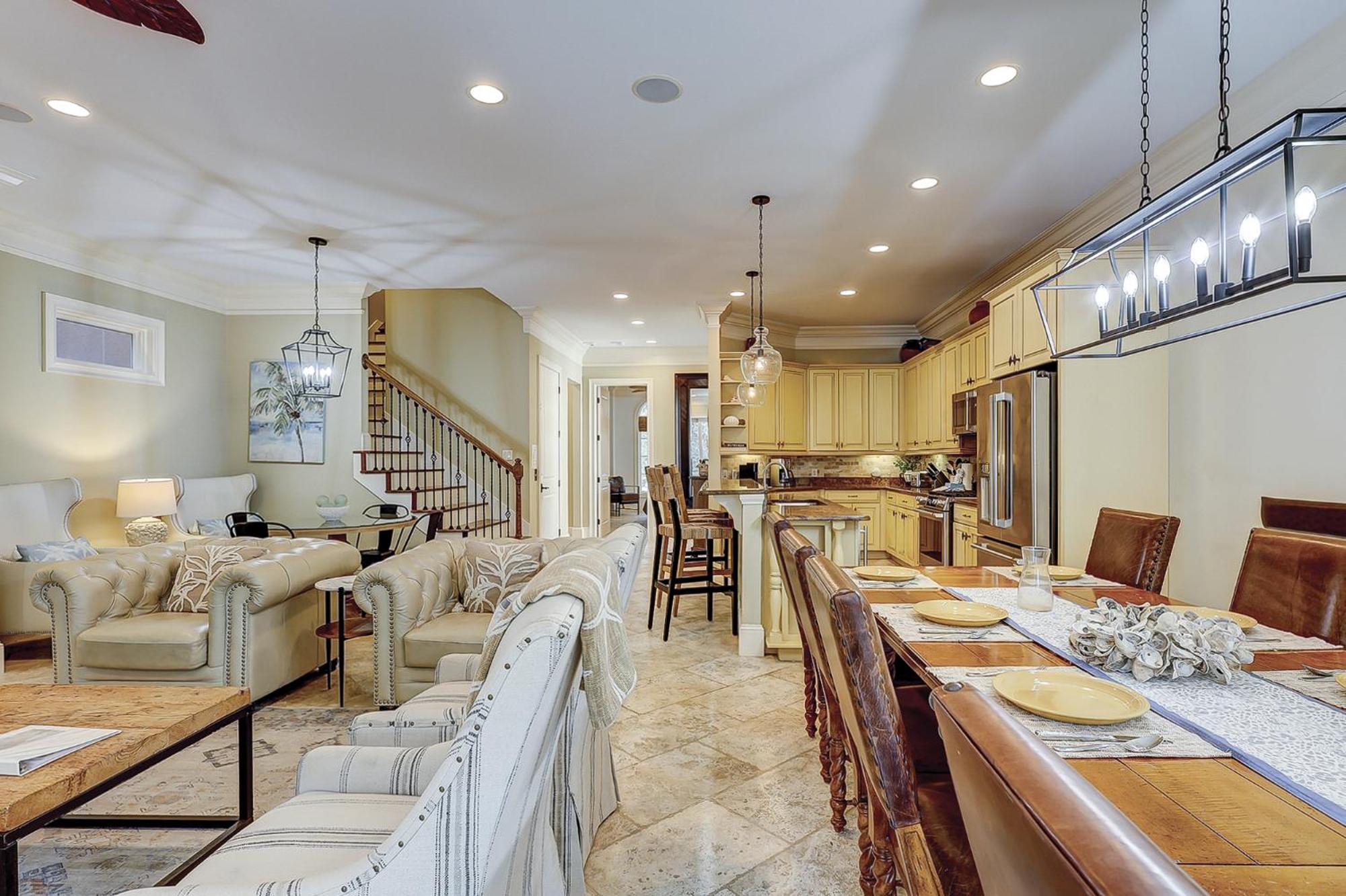Holiday home New Listing! Luxury 6 Bedroom 8 Ba Private Heated Pool 3 Kings 2 Queens 8 Twins Day Bed Upscale Decor Hilton Head Island