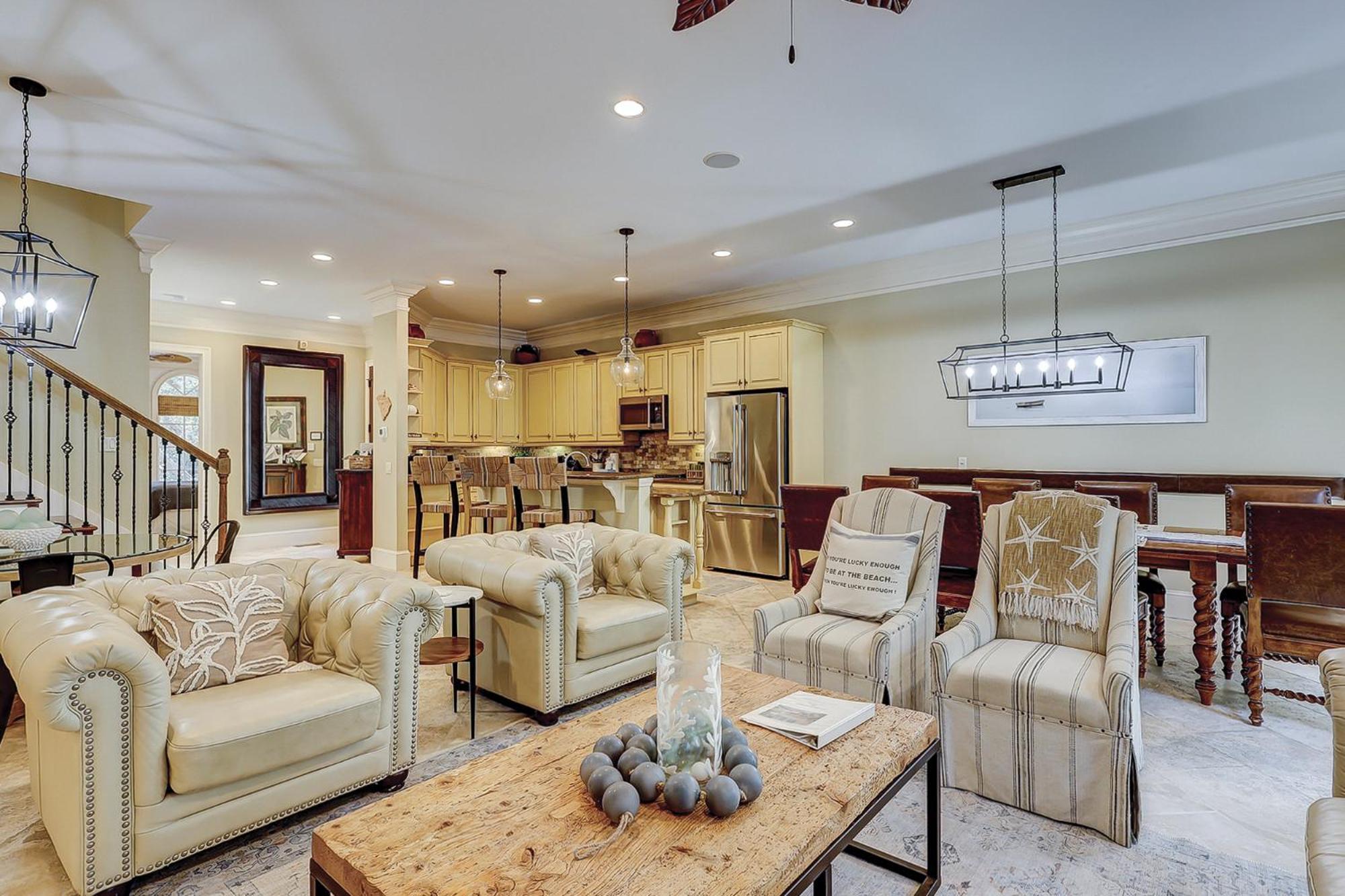 New Listing! Luxury 6 Bedroom 8 Ba Private Heated Pool 3 Kings 2 Queens 8 Twins Day Bed Upscale Decor *