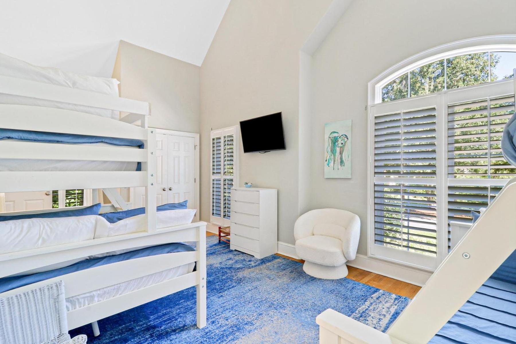 27 Starboard Tack Villa