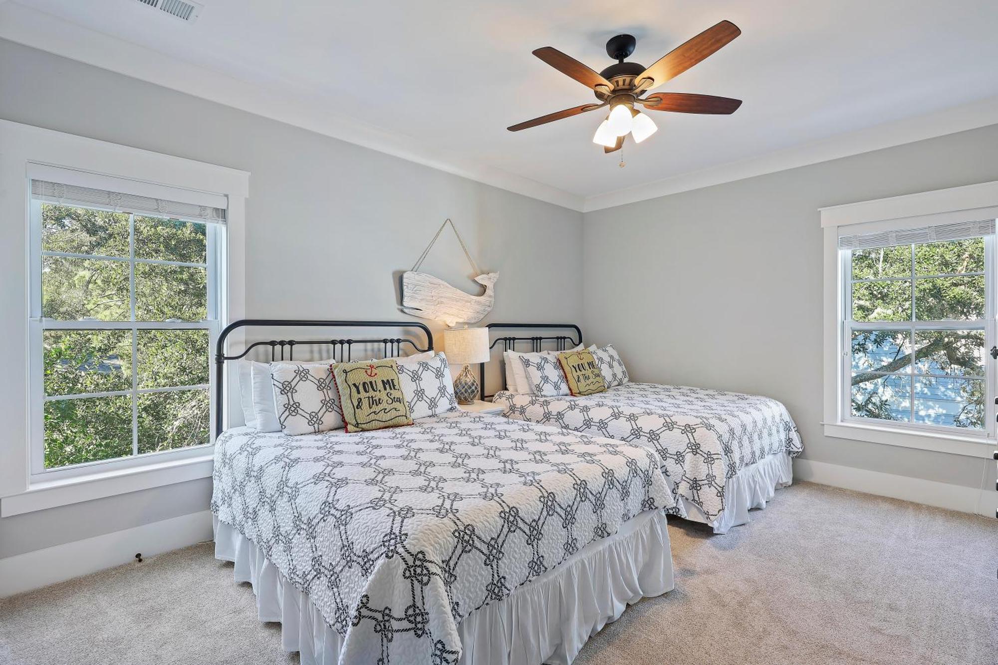 19 Dollar Holiday home *
