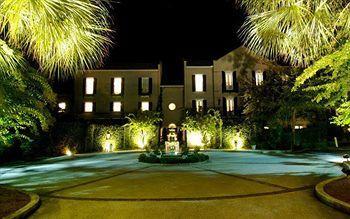 Main Street & Hotel Hilton Head Island