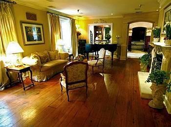 Main Street & 4* Hilton Head Island