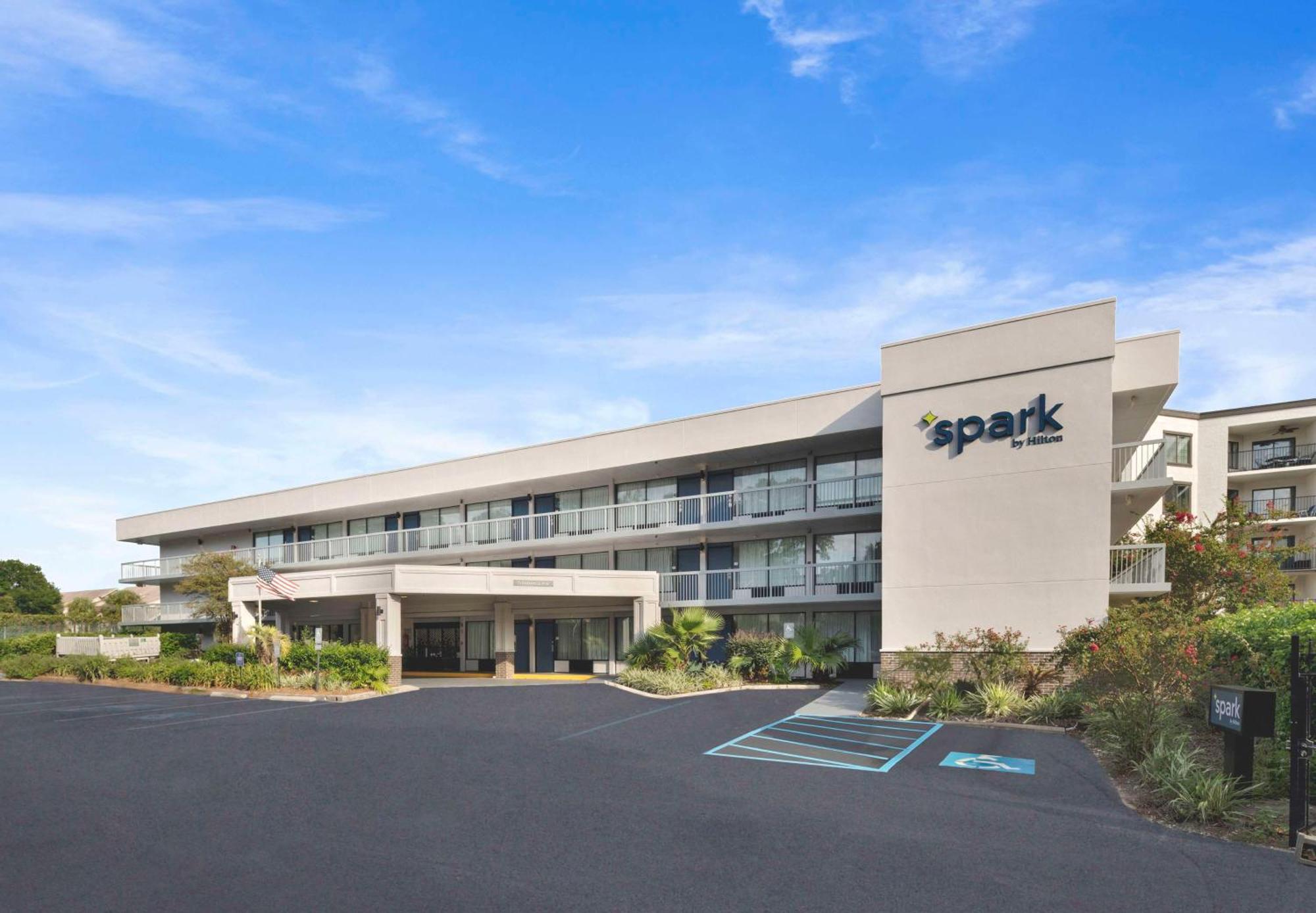 Spark By Hilton 3*