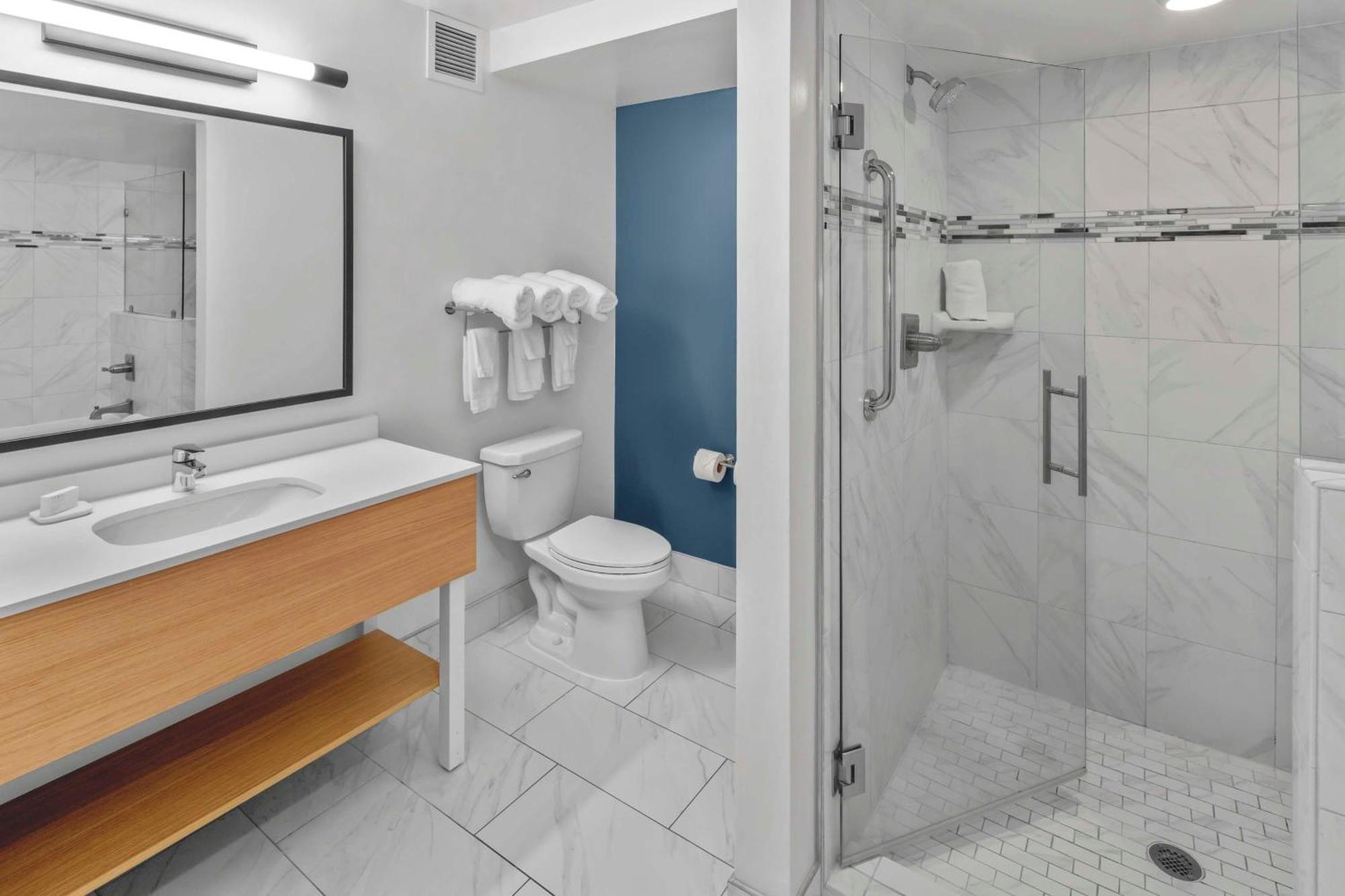 Spark By Hilton 3*