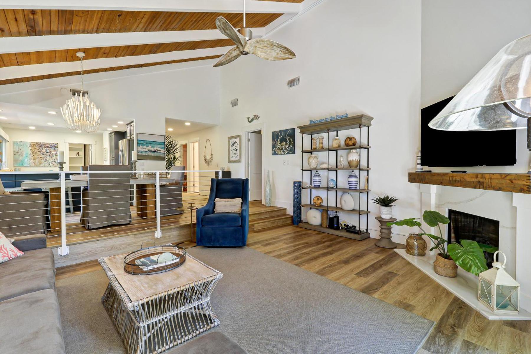 Free Pool Heat - Upscale Home, Private Heated Pool, Pet Friendly - 7 Pender Lane