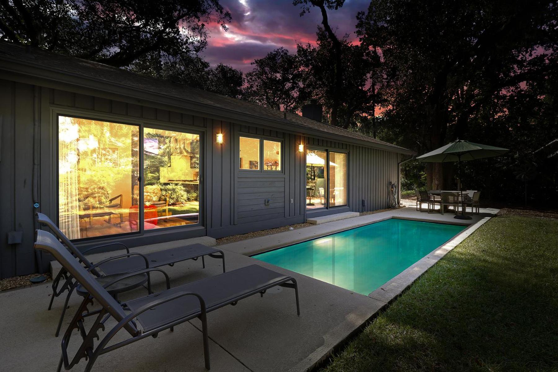 Holiday home Free Pool Heat - Upscale Home, Private Heated Pool, Pet Friendly - 7 Pender Lane