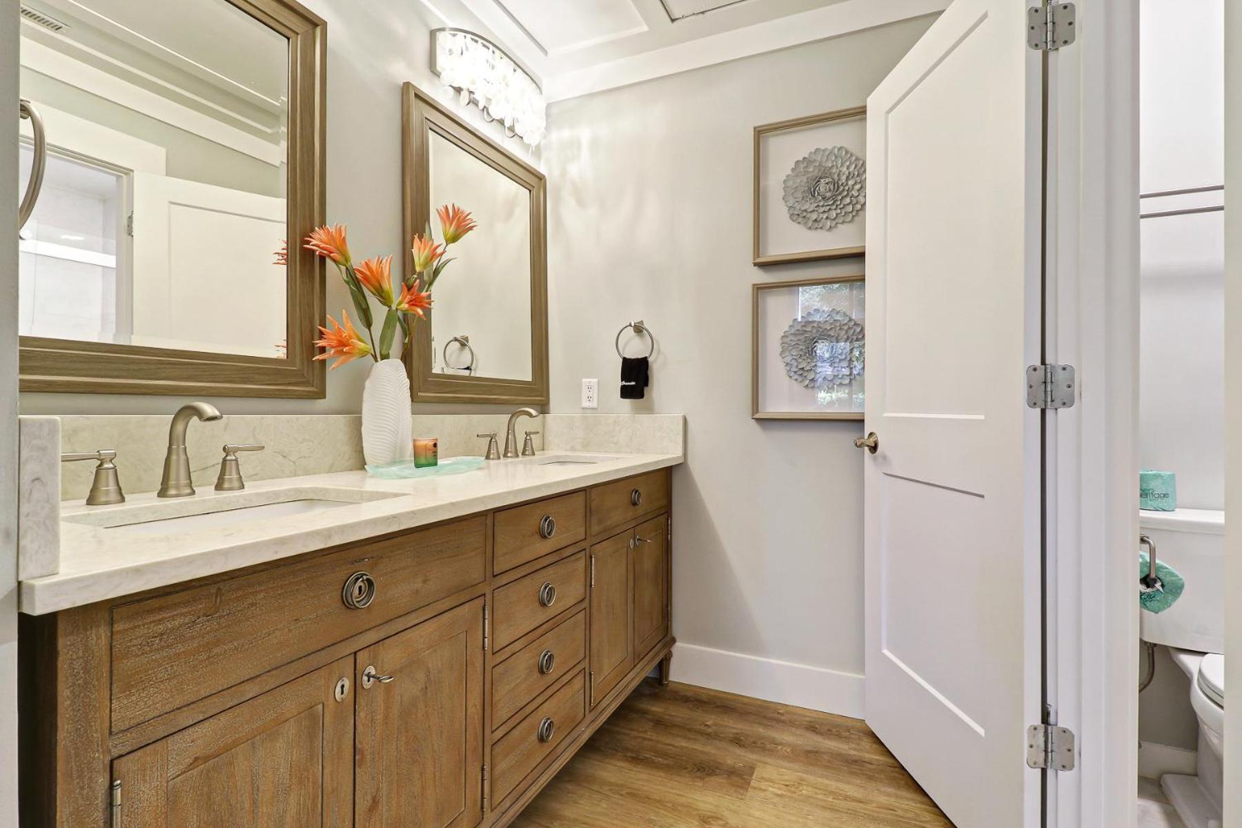 Holiday home Free Pool Heat - Upscale Home, Private Heated Pool, Pet Friendly - 7 Pender Lane *