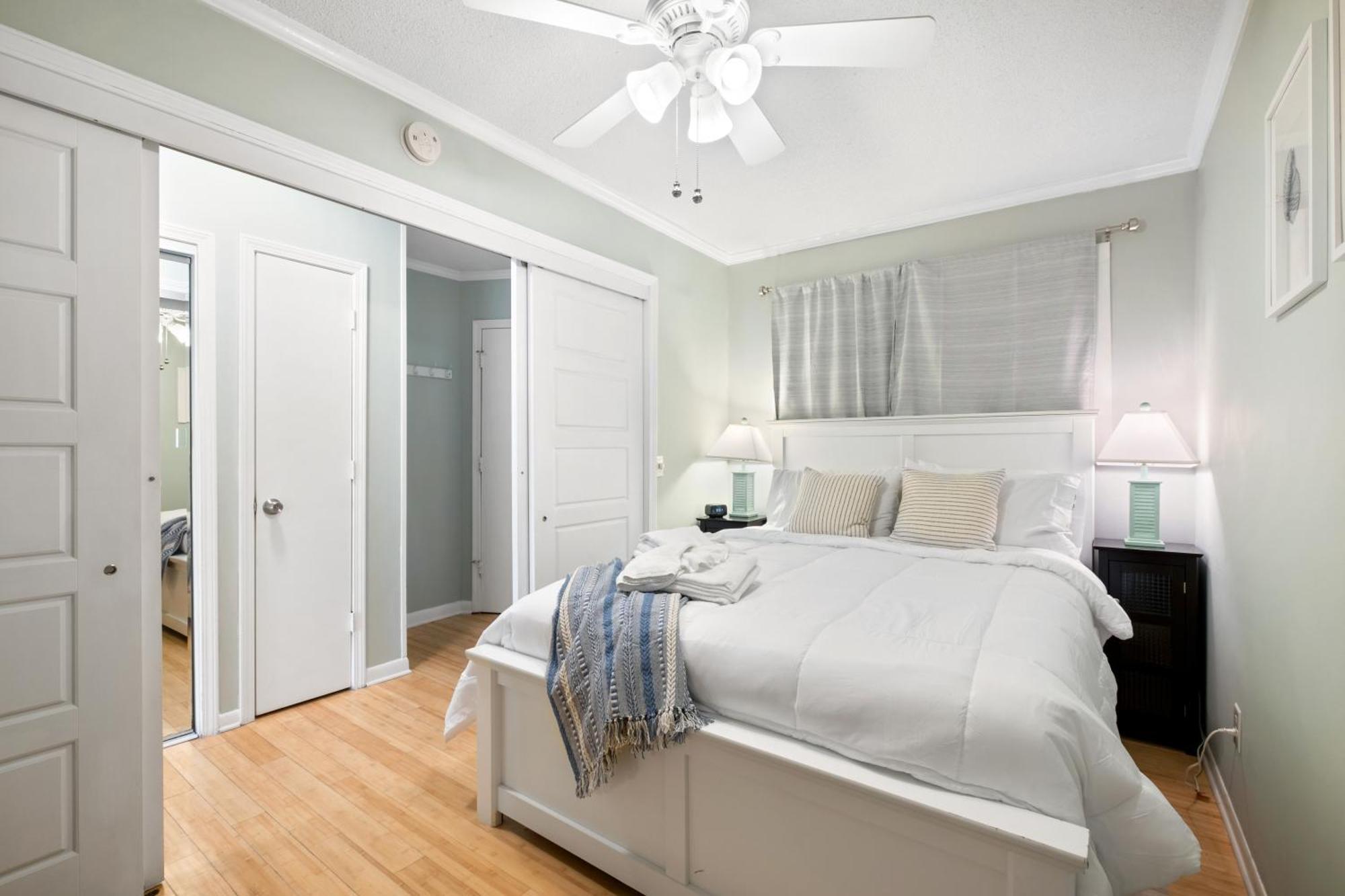 Aparthotel 5 Min Walk To The 1st Floor Sleeps 4 Hilton Head Island