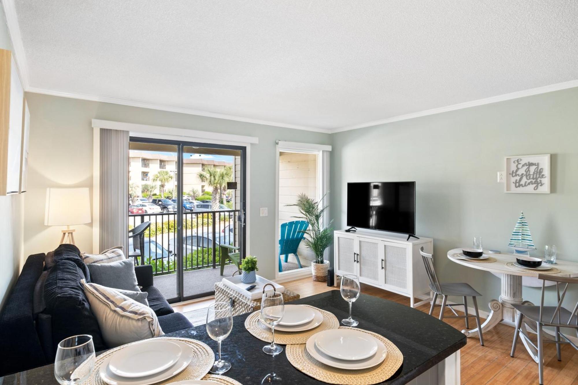 5 Min Walk To The 1st Floor Sleeps 4 Hilton Head Island